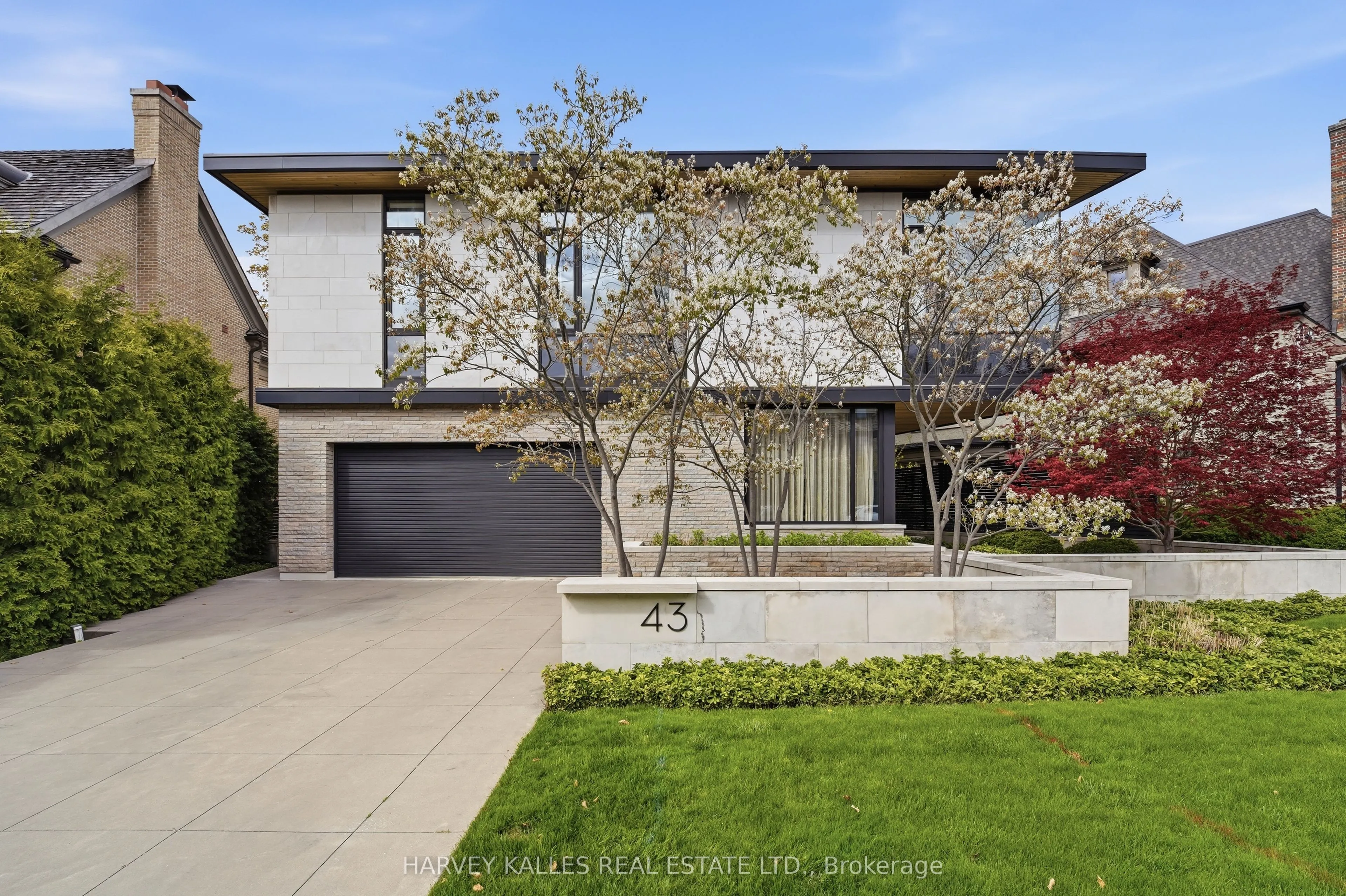 43 Hillholm Road