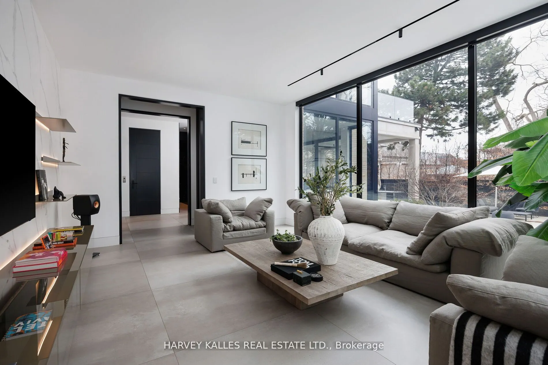5 Dewbourne Avenue