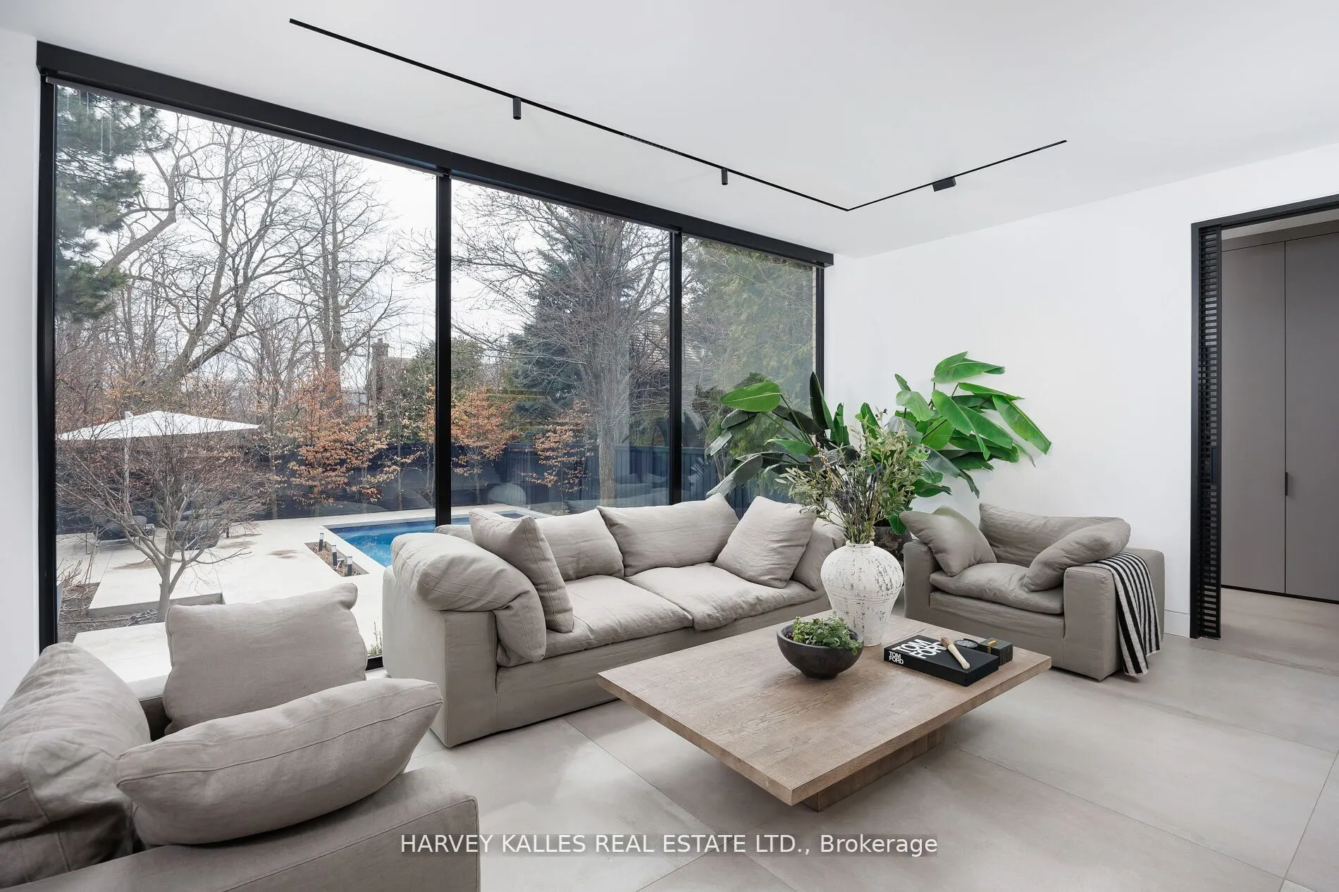 5 Dewbourne Avenue