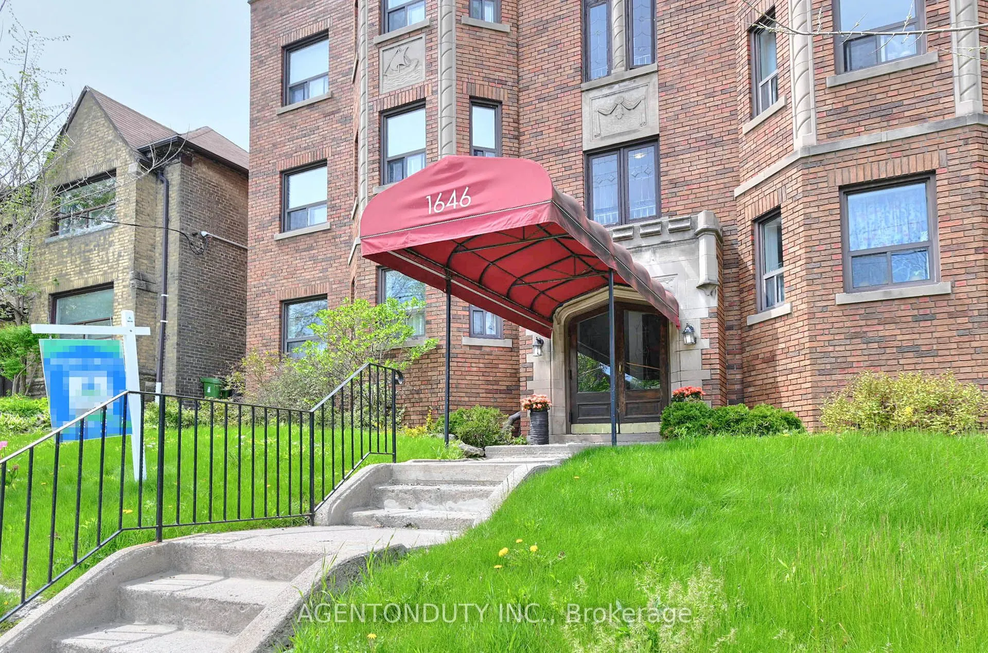 1646 Bathurst Street #17