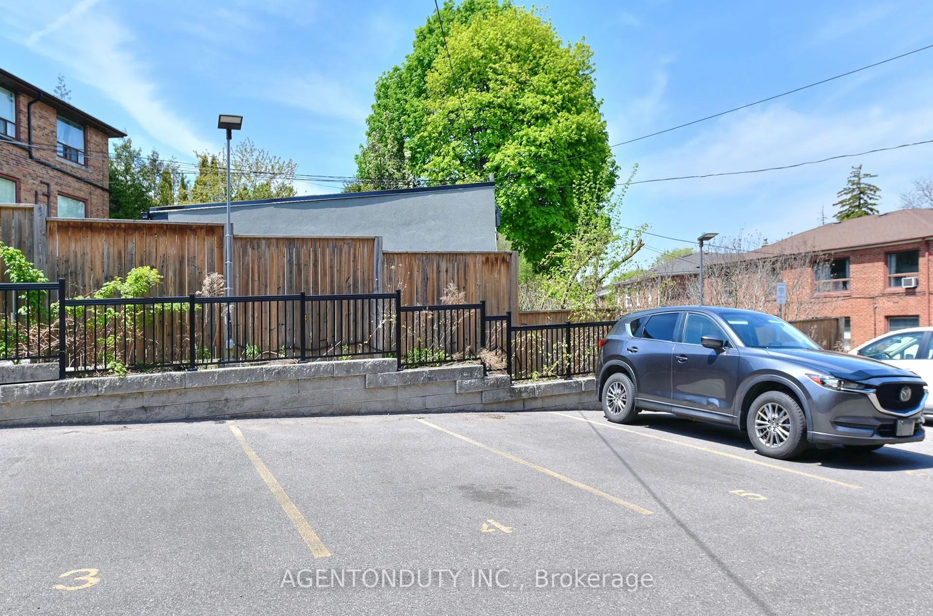 1646 Bathurst Street #17