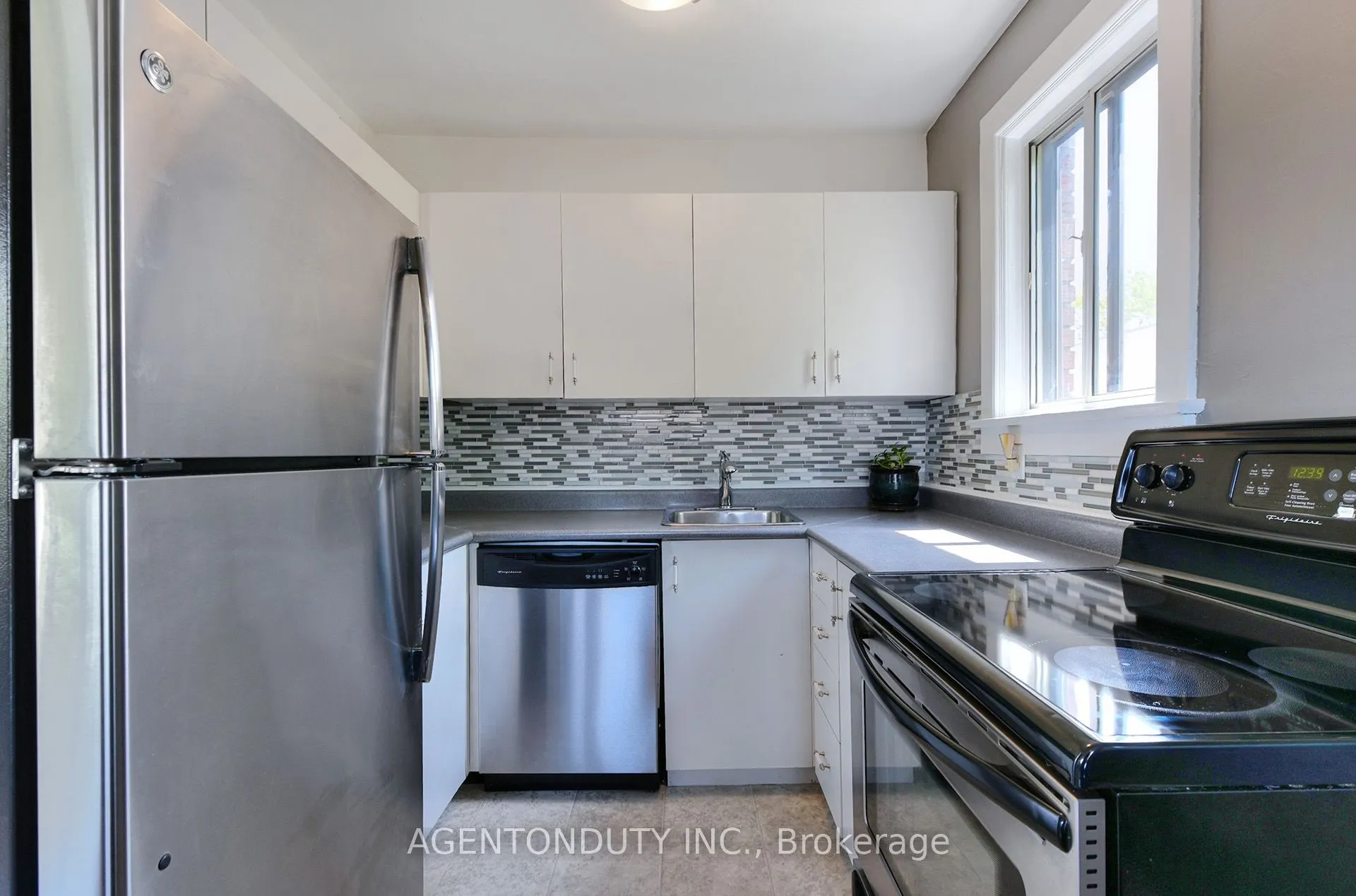 1646 Bathurst Street #17