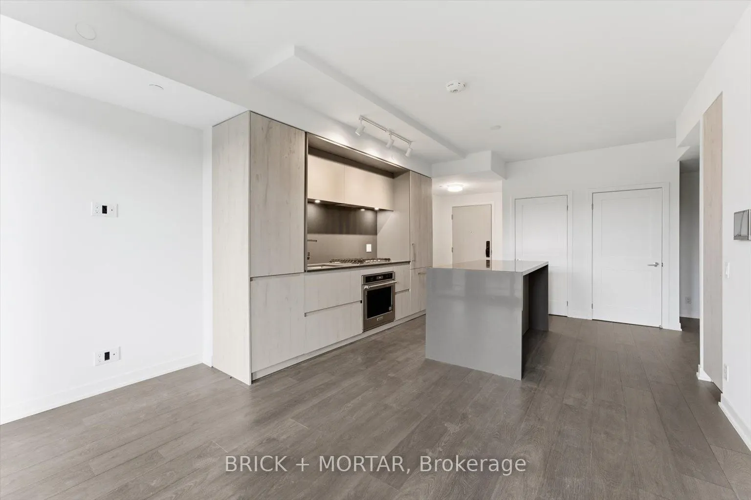 1 Hillsdale Avenue W #301