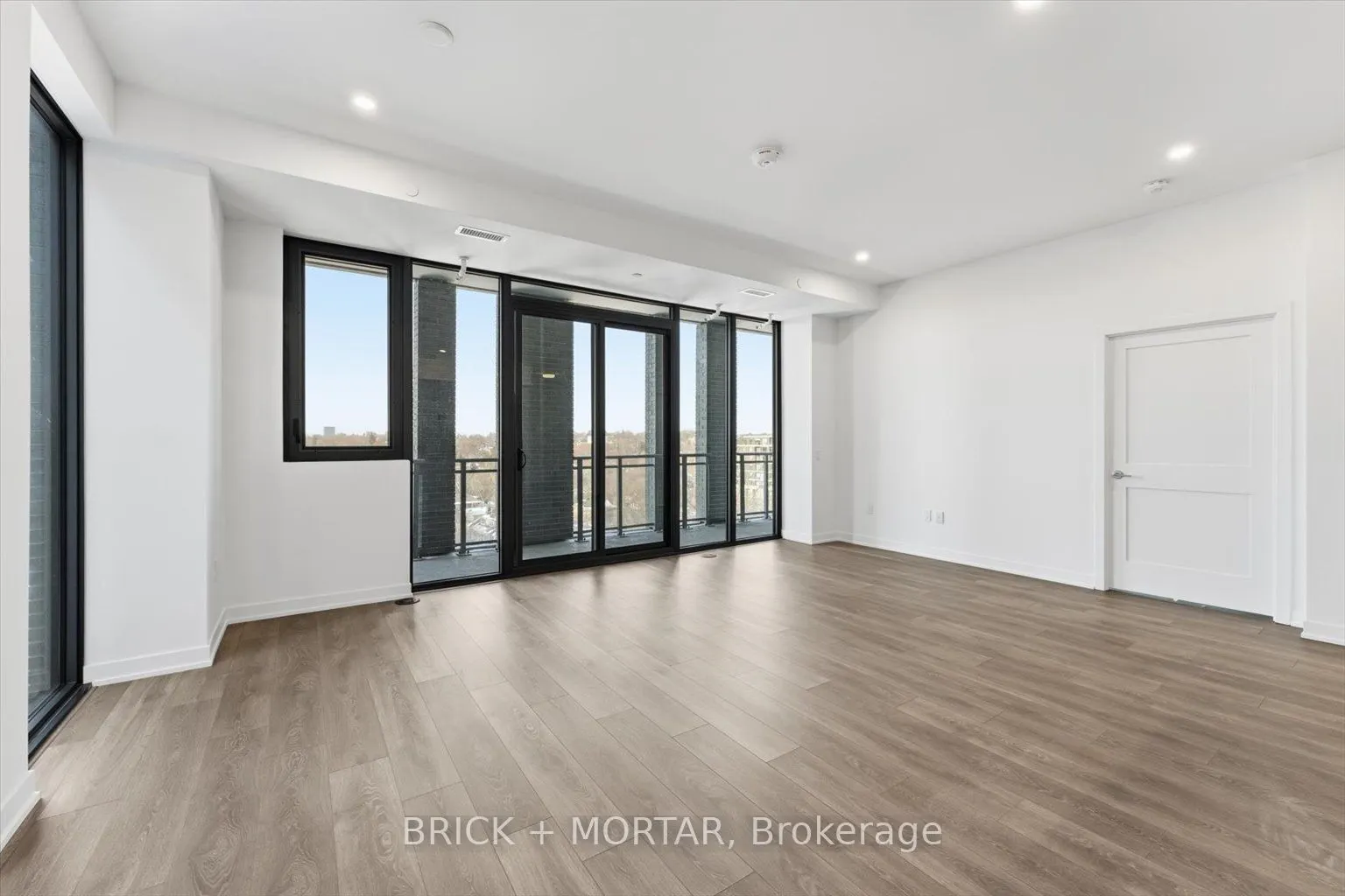 1 Hillsdale Avenue W #806