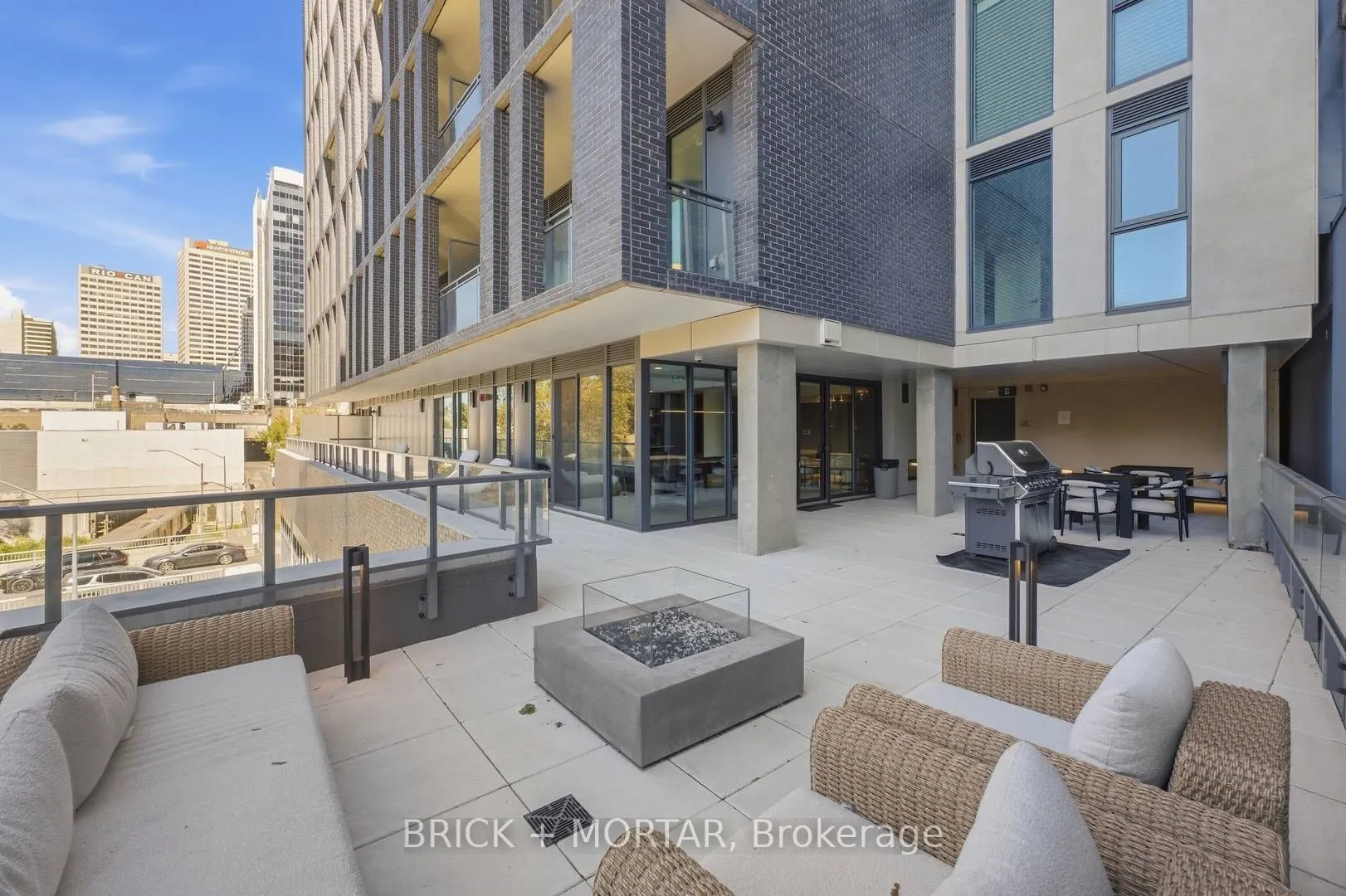 1 Hillsdale Avenue W #806