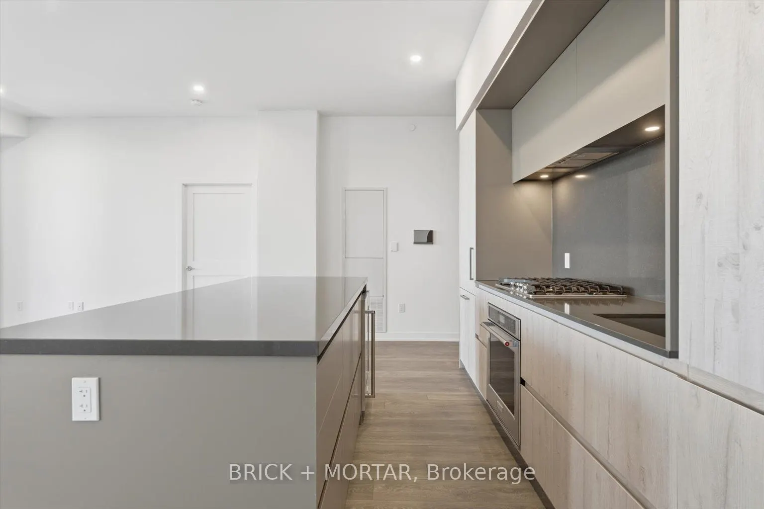 1 Hillsdale Avenue W #806