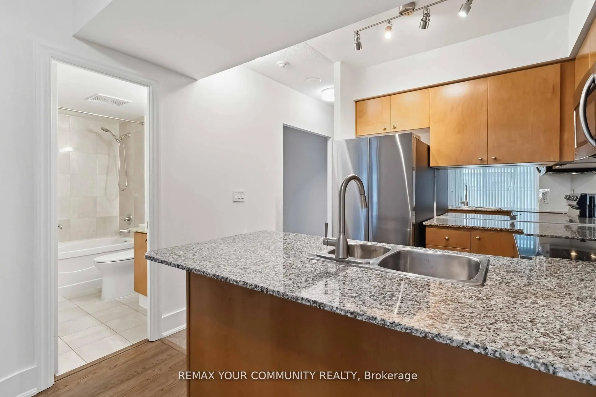 8 Scollard Street #606