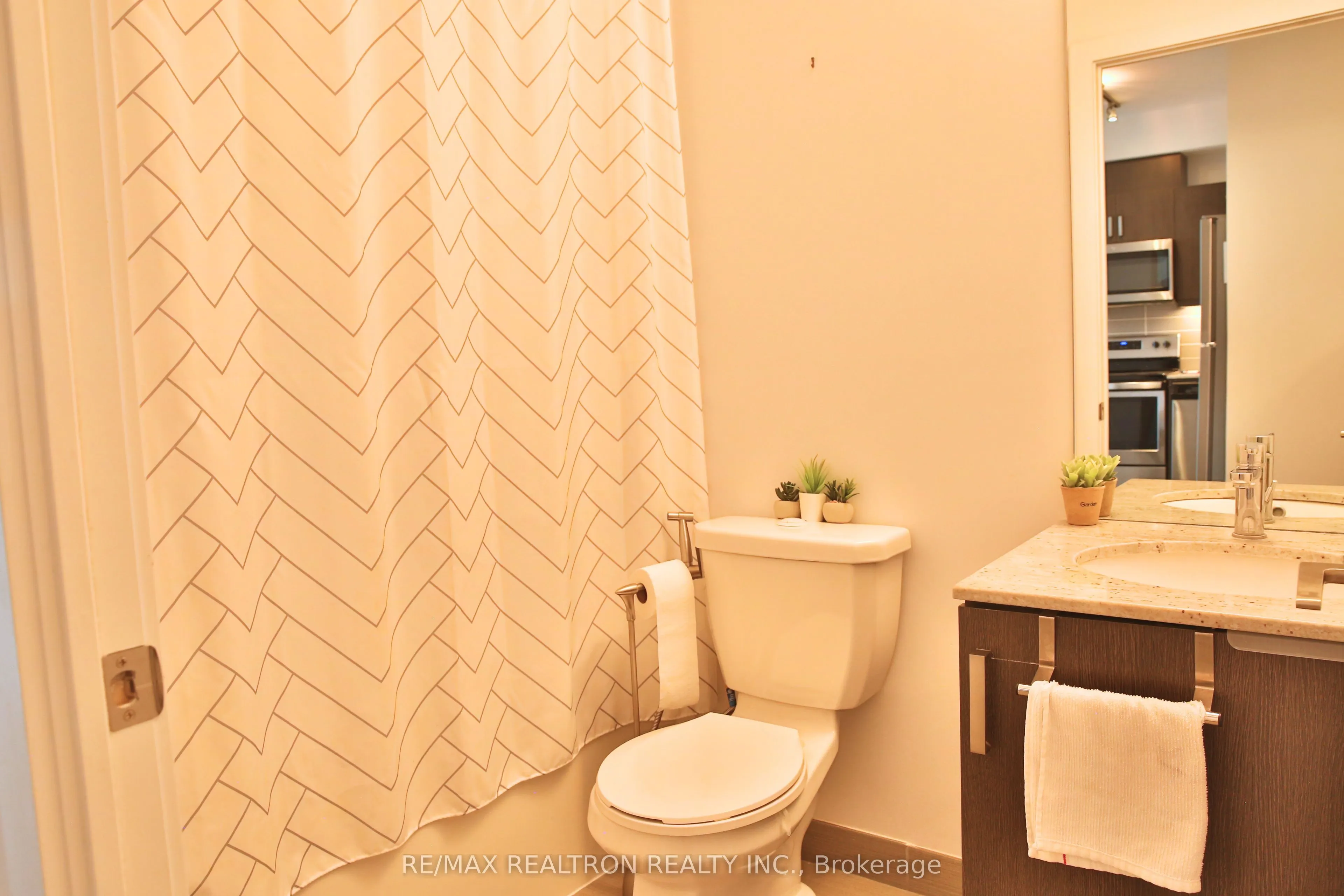 1486 Bathurst Street #303