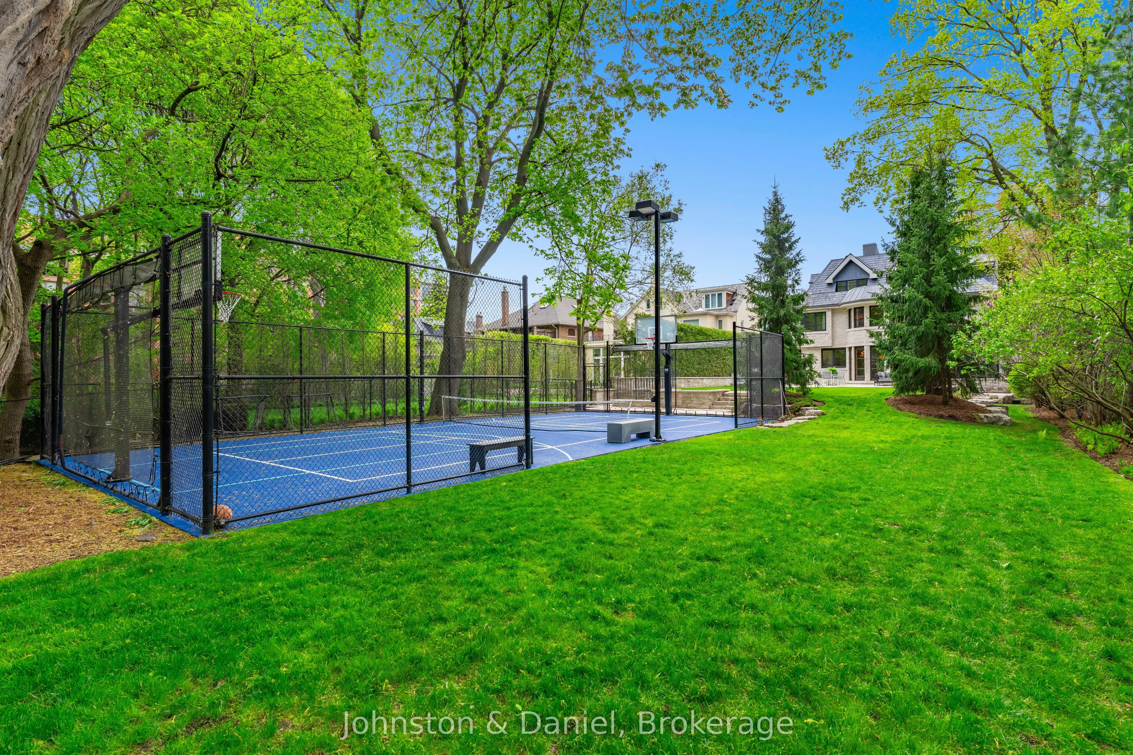 24 Glenview Avenue