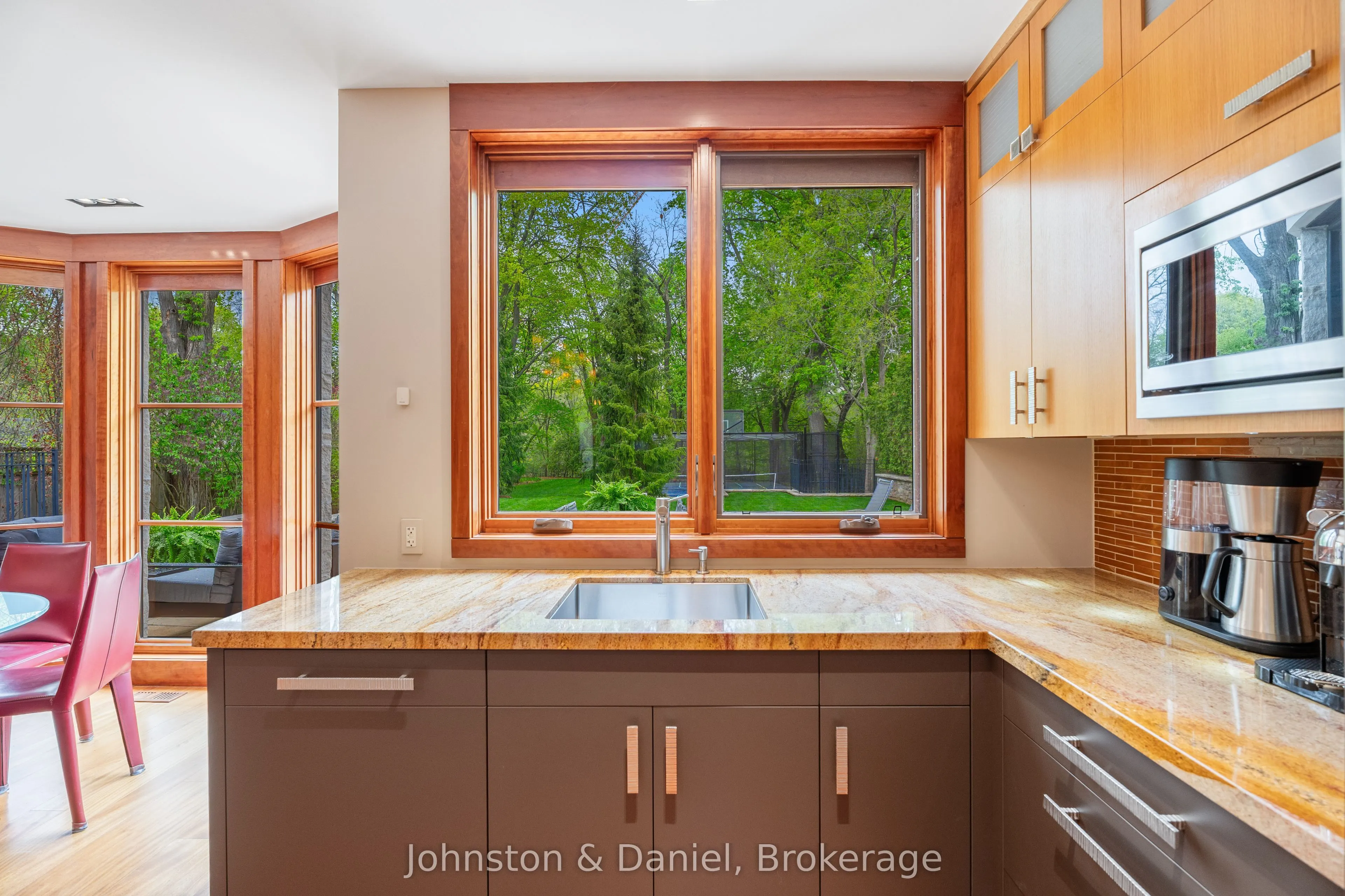 24 Glenview Avenue