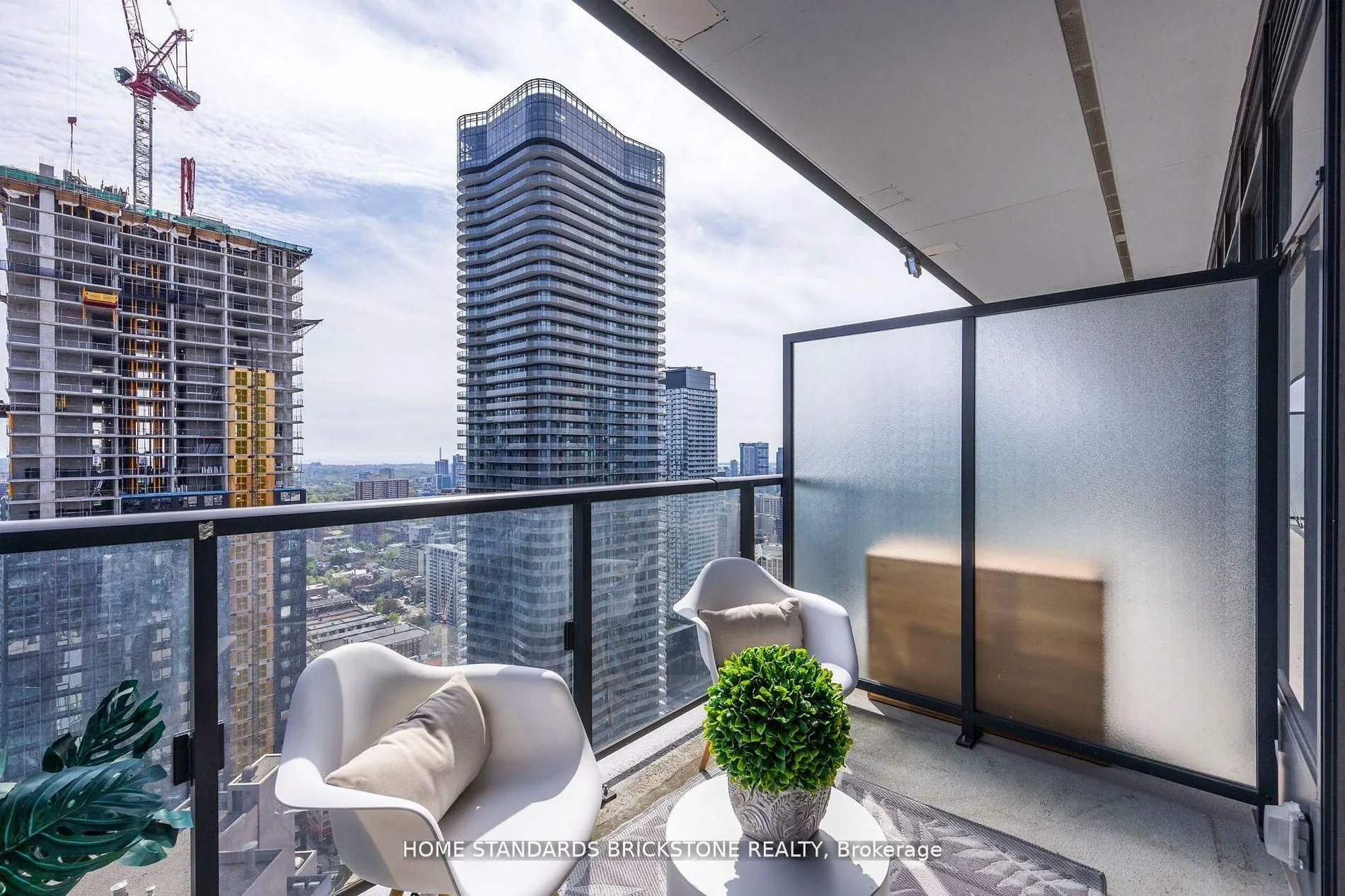 955 Bay Street #3907