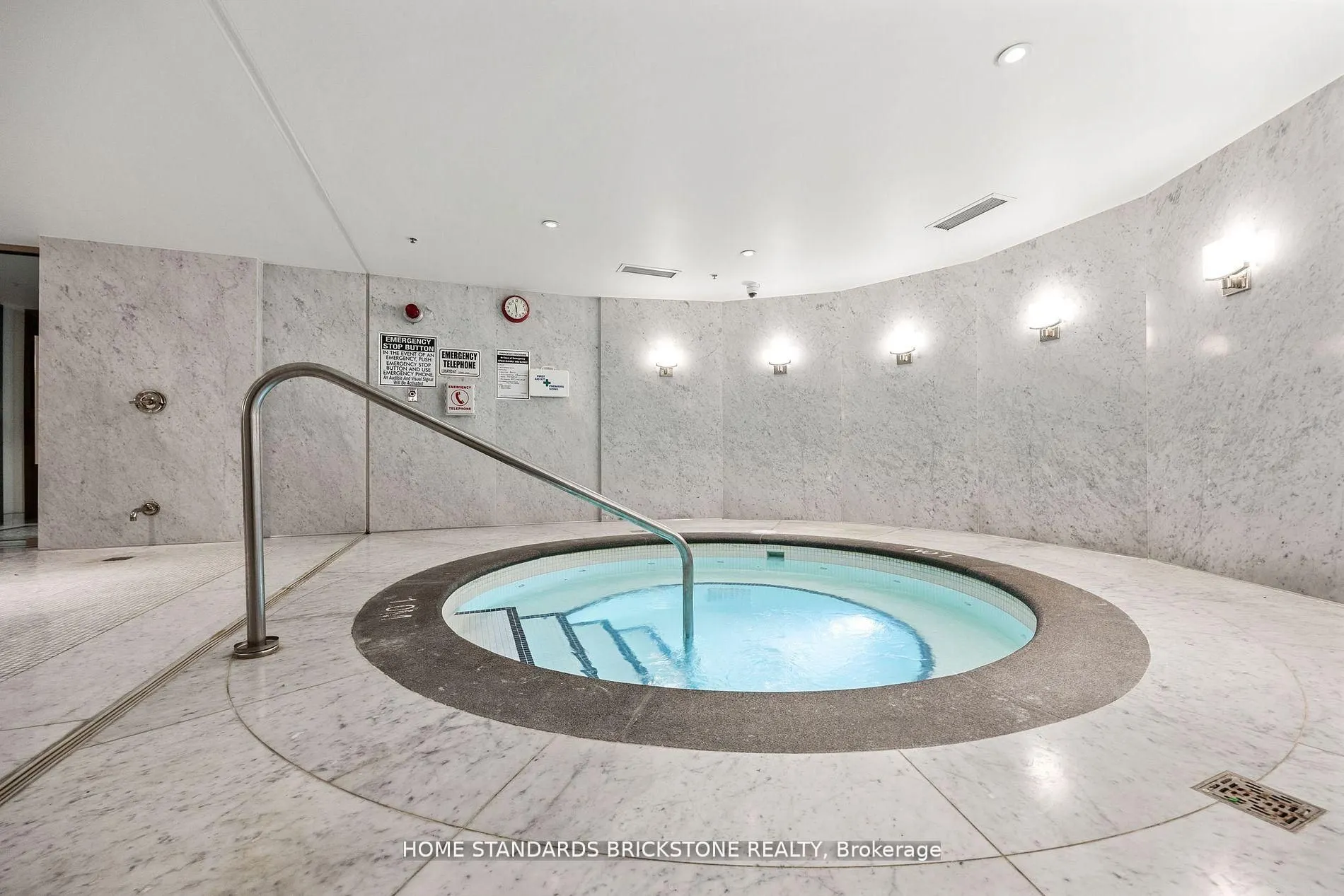 955 Bay Street #3907