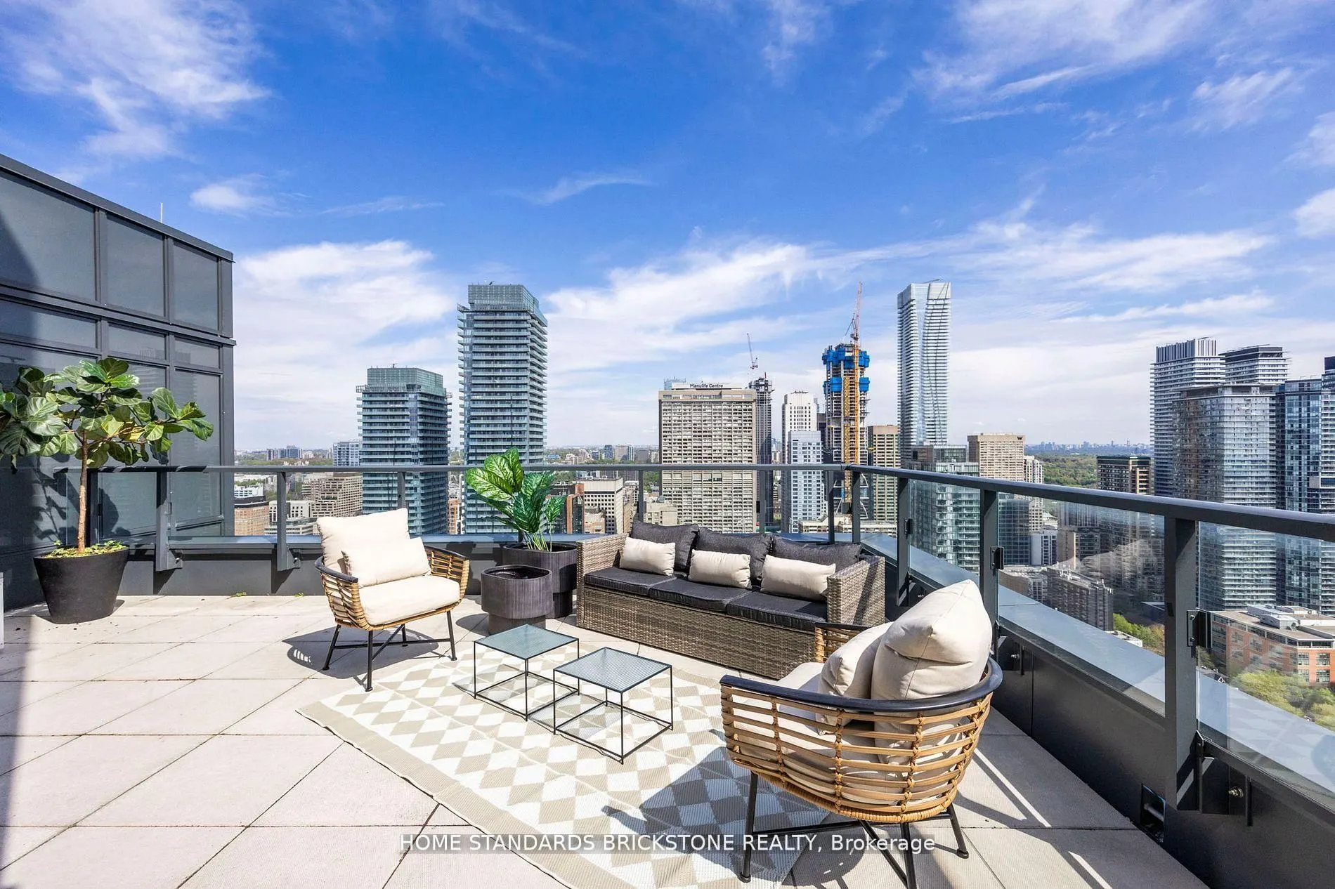 955 Bay Street #3907