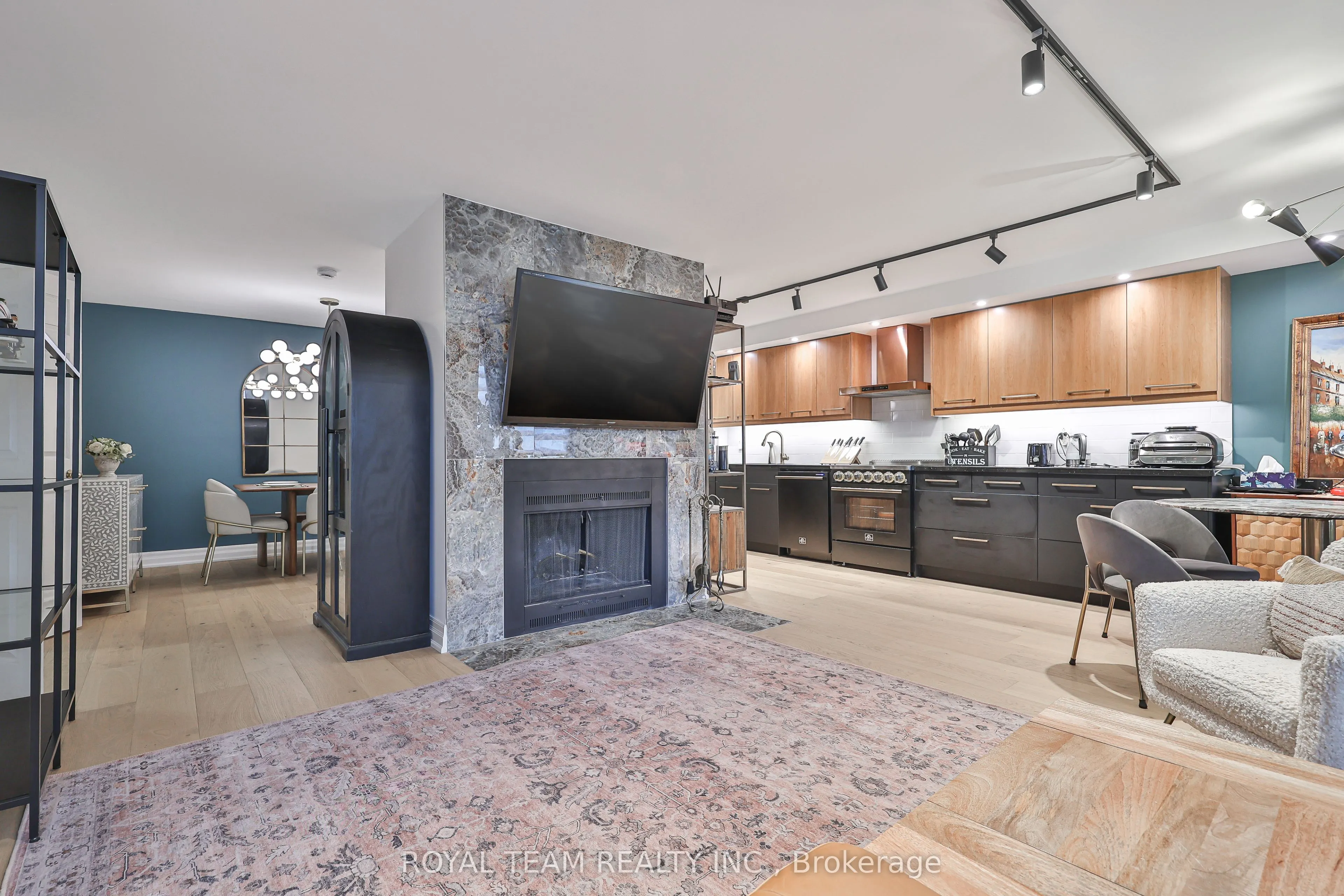 211 Saint Patrick Street #C-PH 10