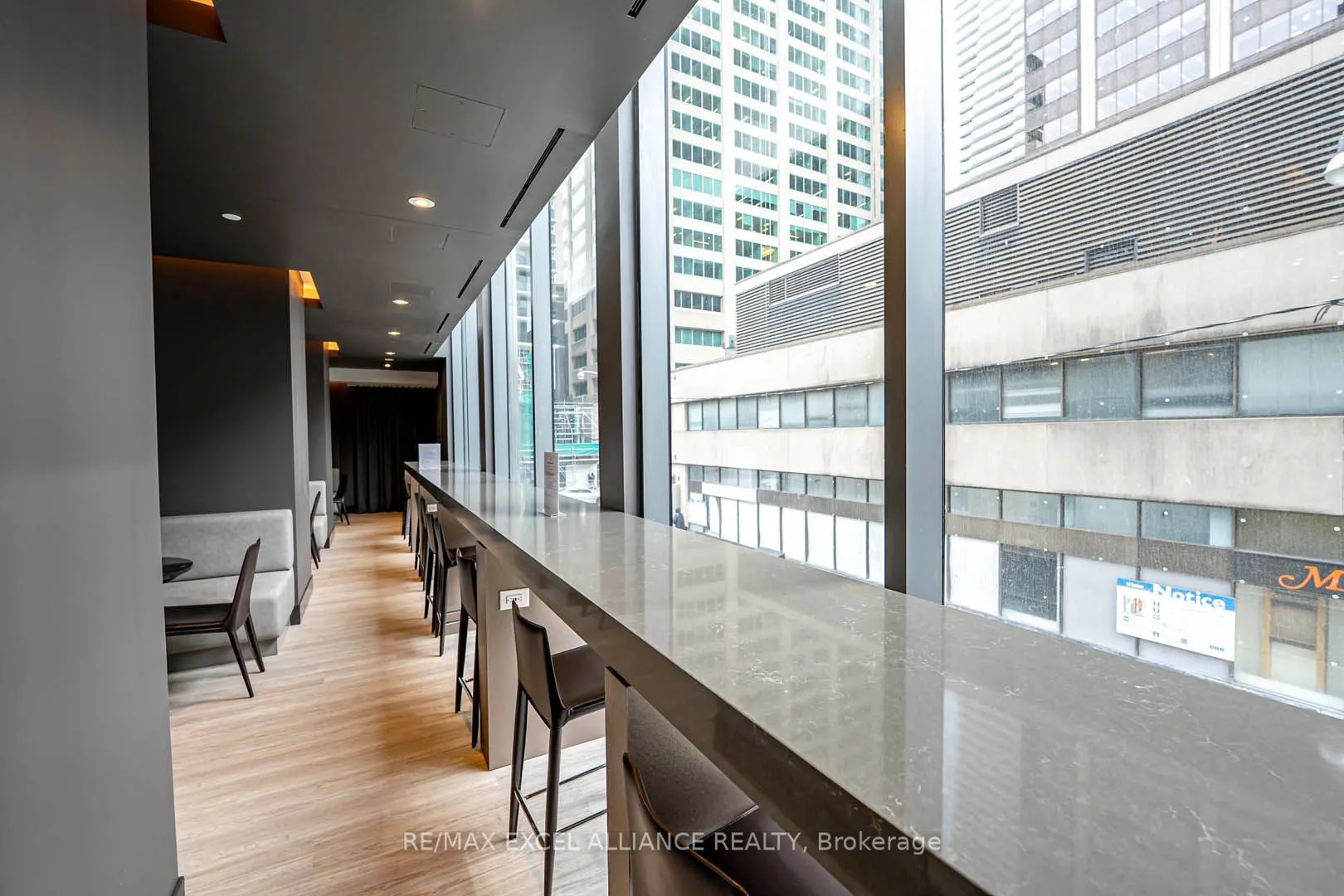 8 Cumberland Street #1002
