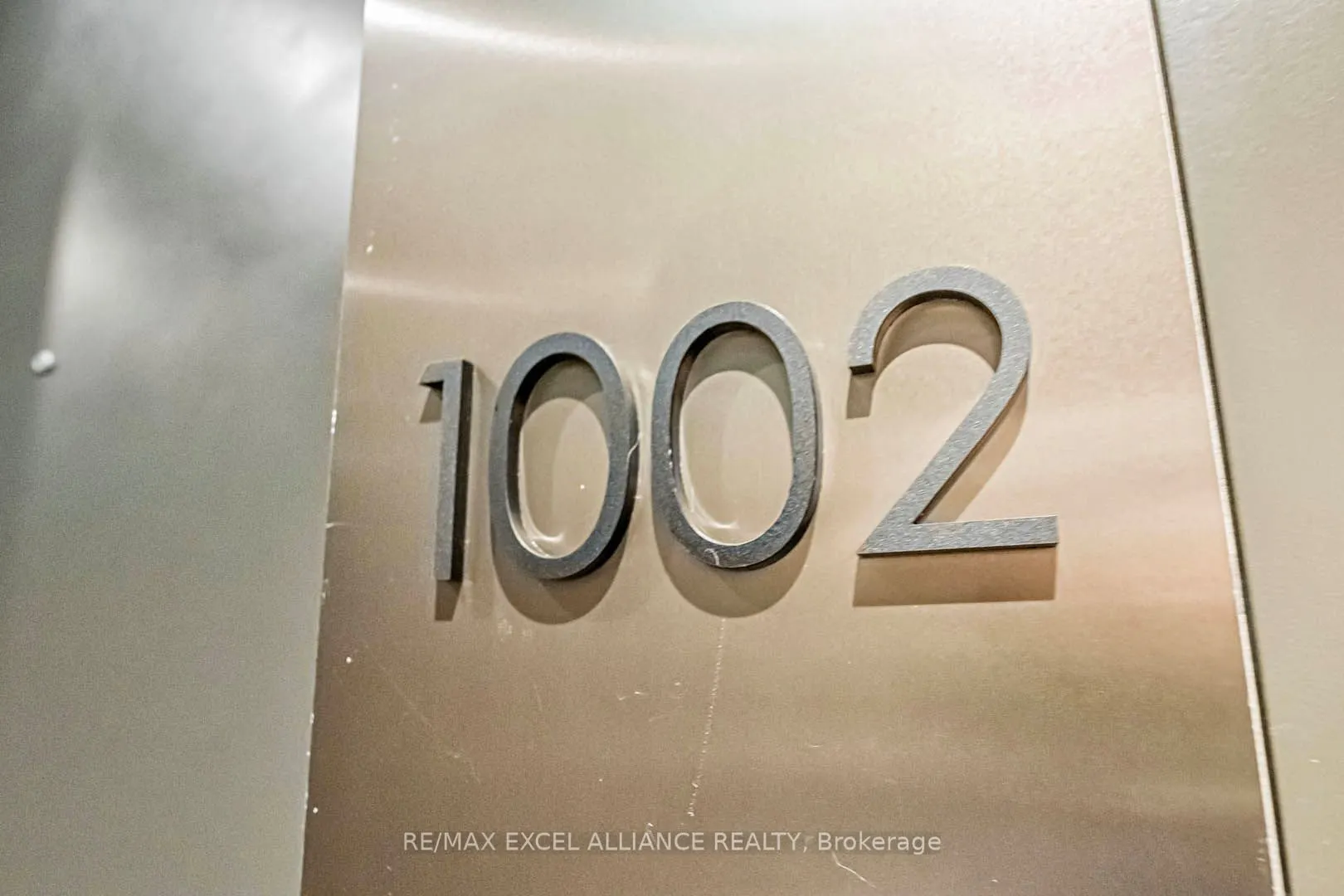 8 Cumberland Street #1002