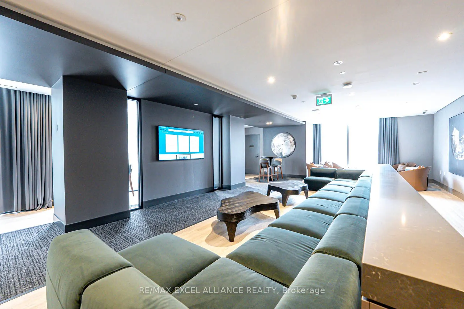 8 Cumberland Street #1002