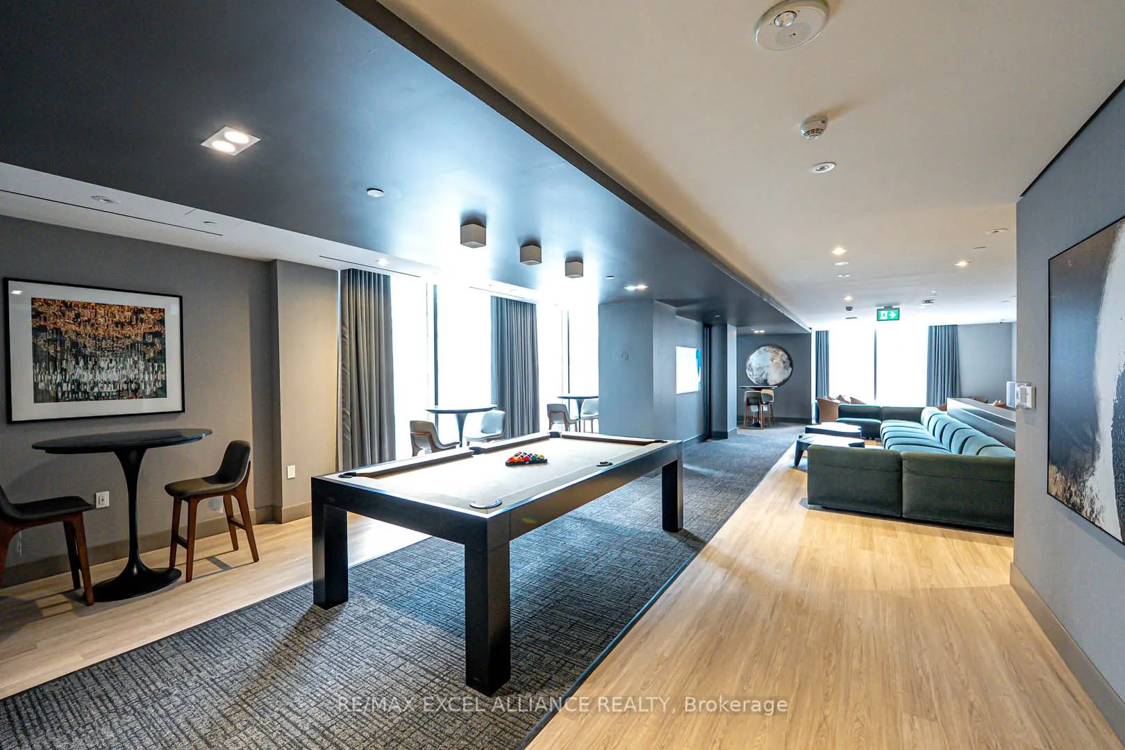 8 Cumberland Street #1002