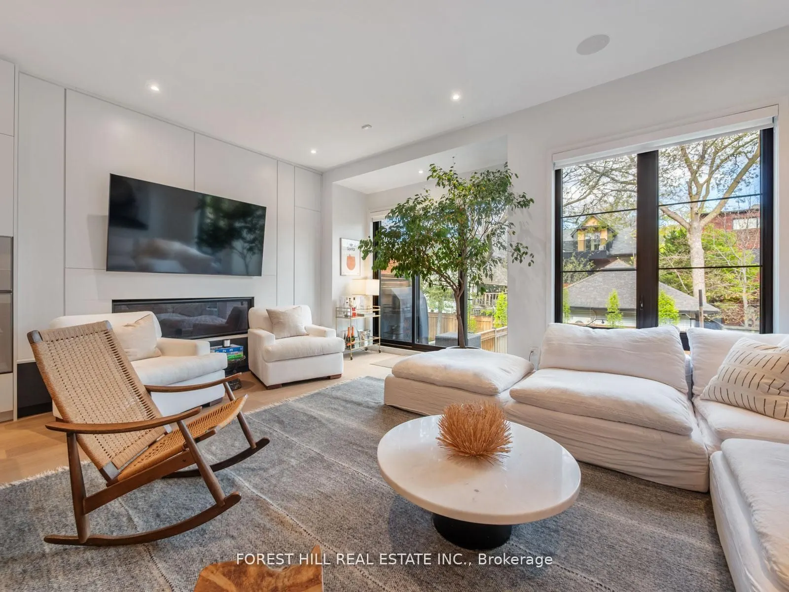 77 Kendal Avenue
