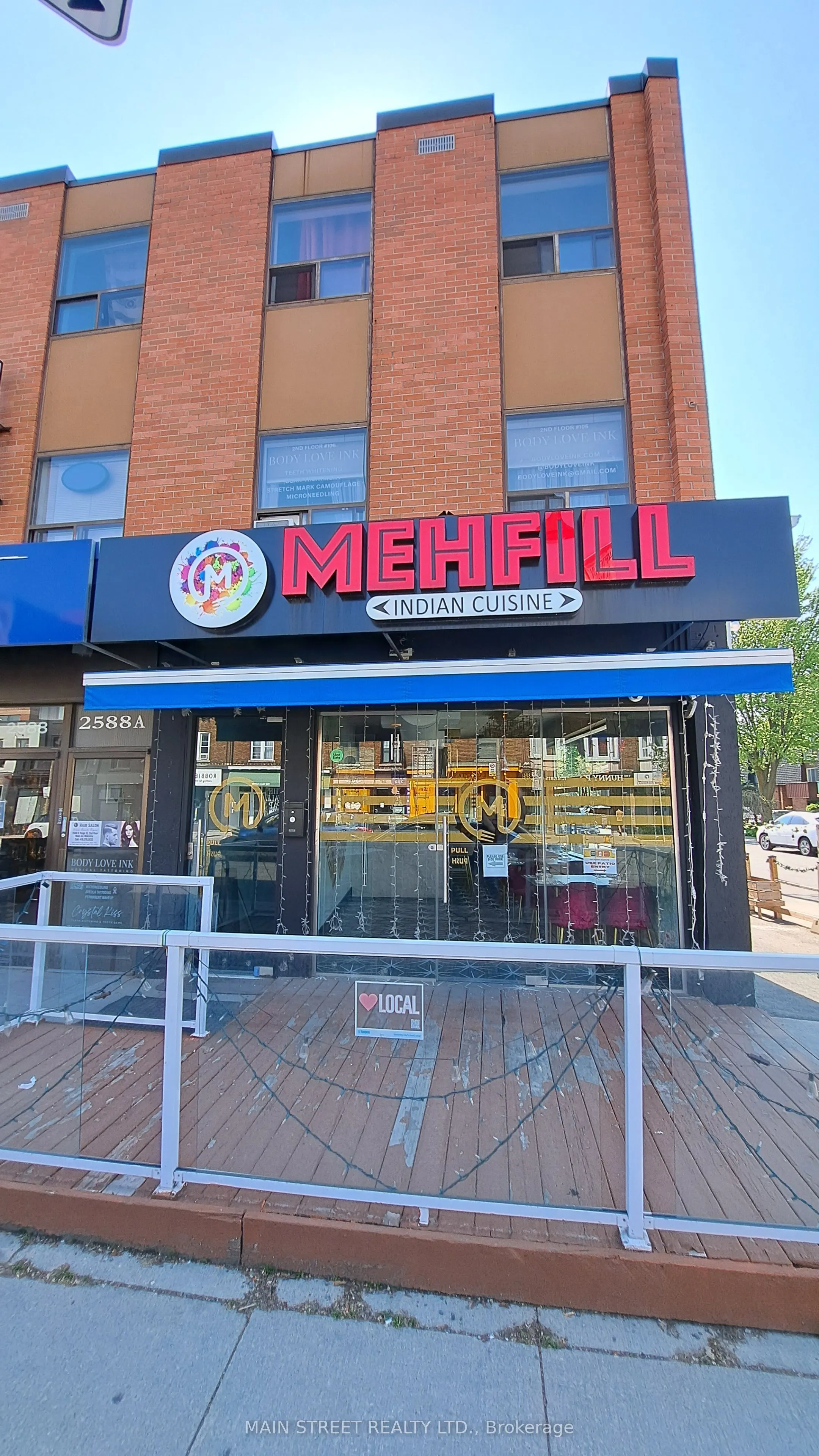 2588 & 2590 Yonge Street
