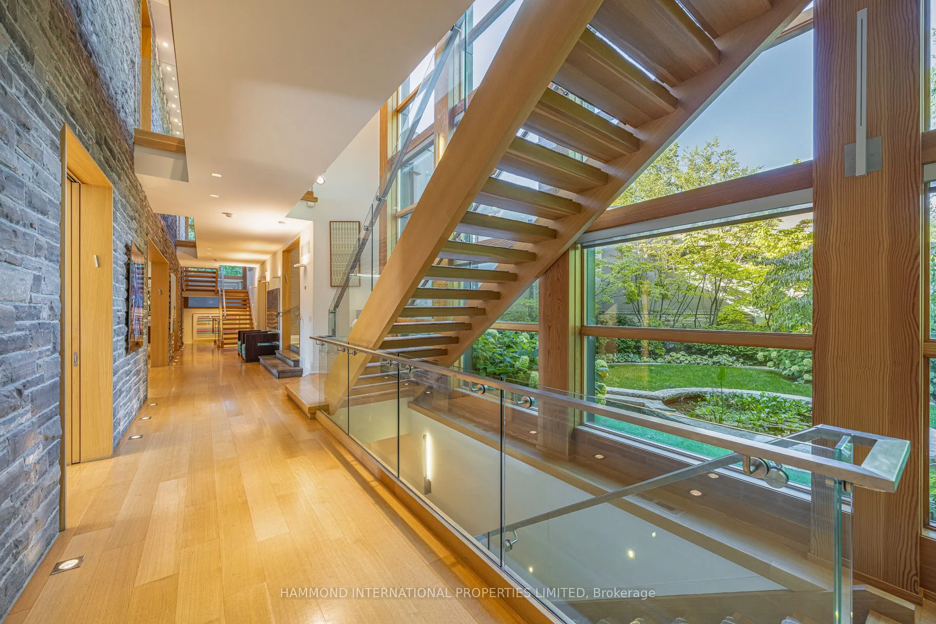 7 Oxbow Road