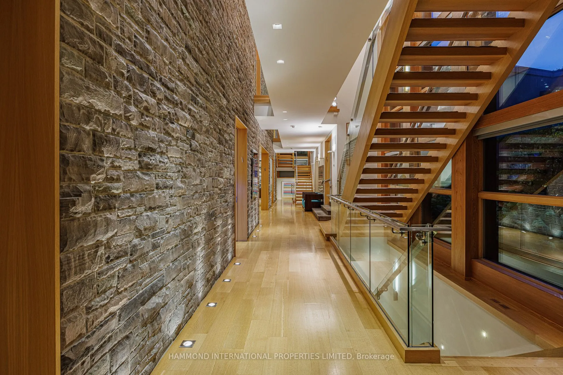 7 Oxbow Road