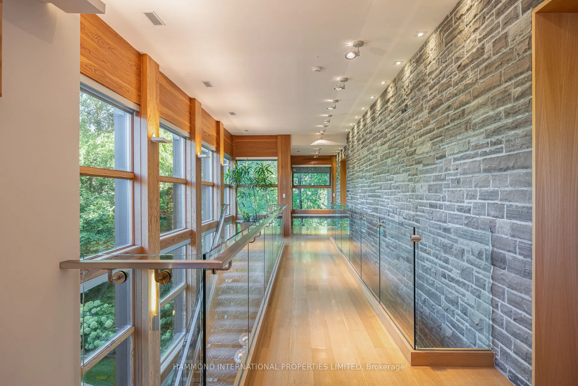 7 Oxbow Road