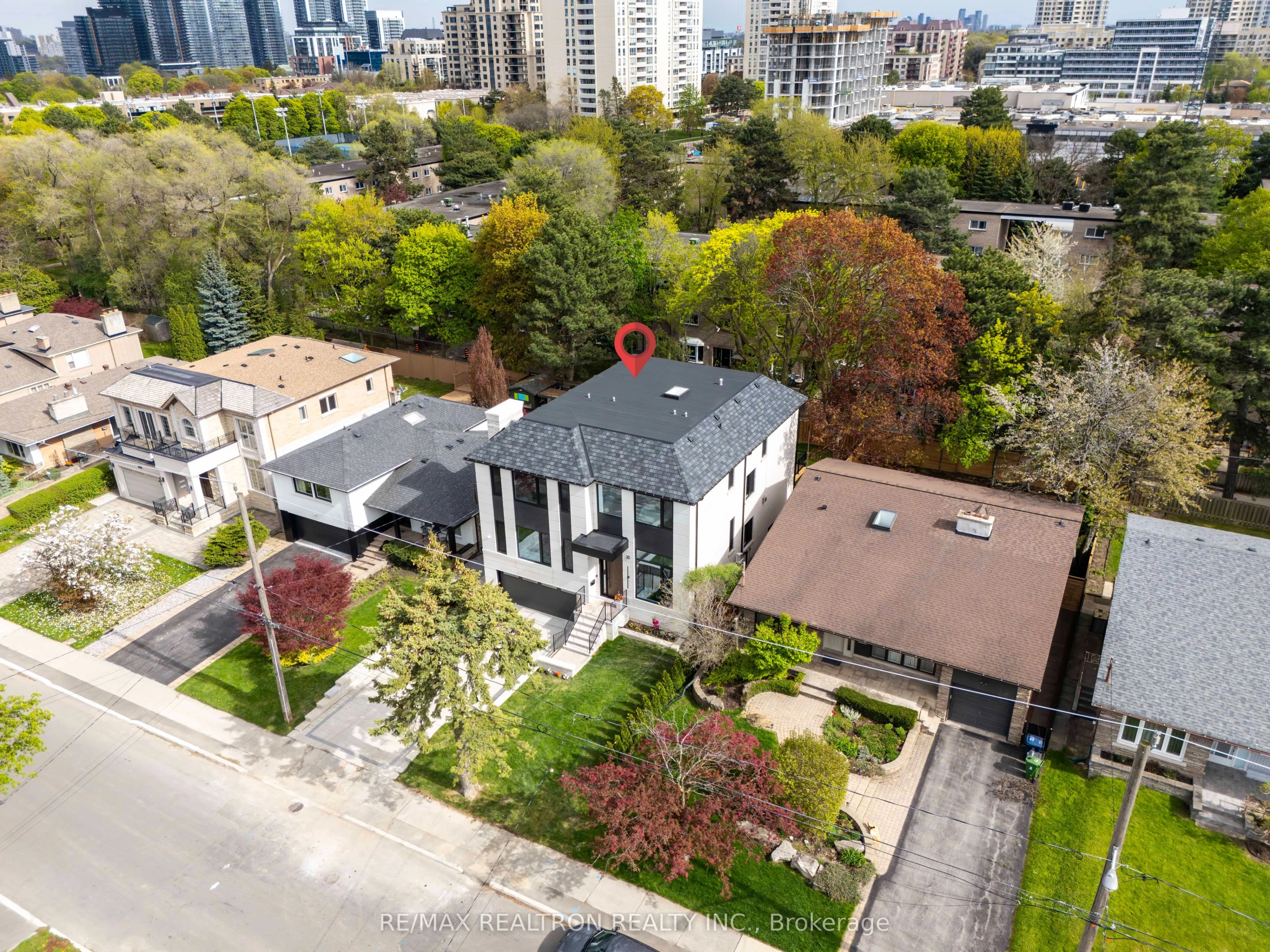 35 Foxwarren Drive