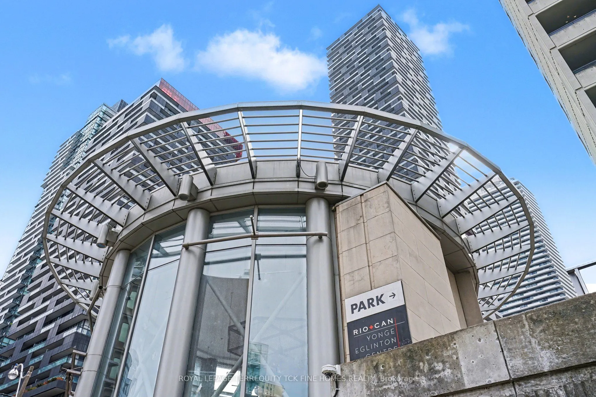 398 Eglinton Avenue E #1009