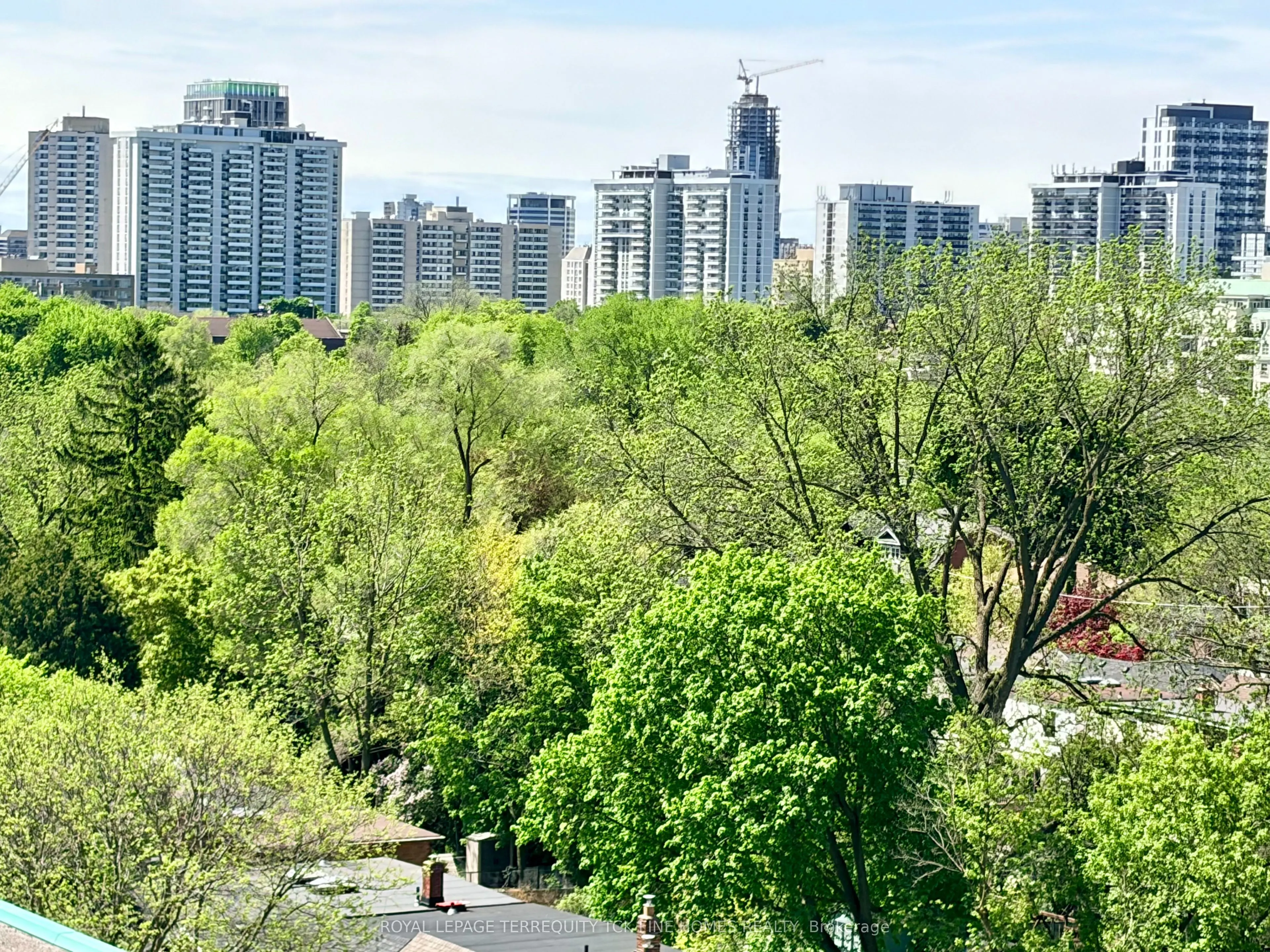 398 Eglinton Avenue E #1009