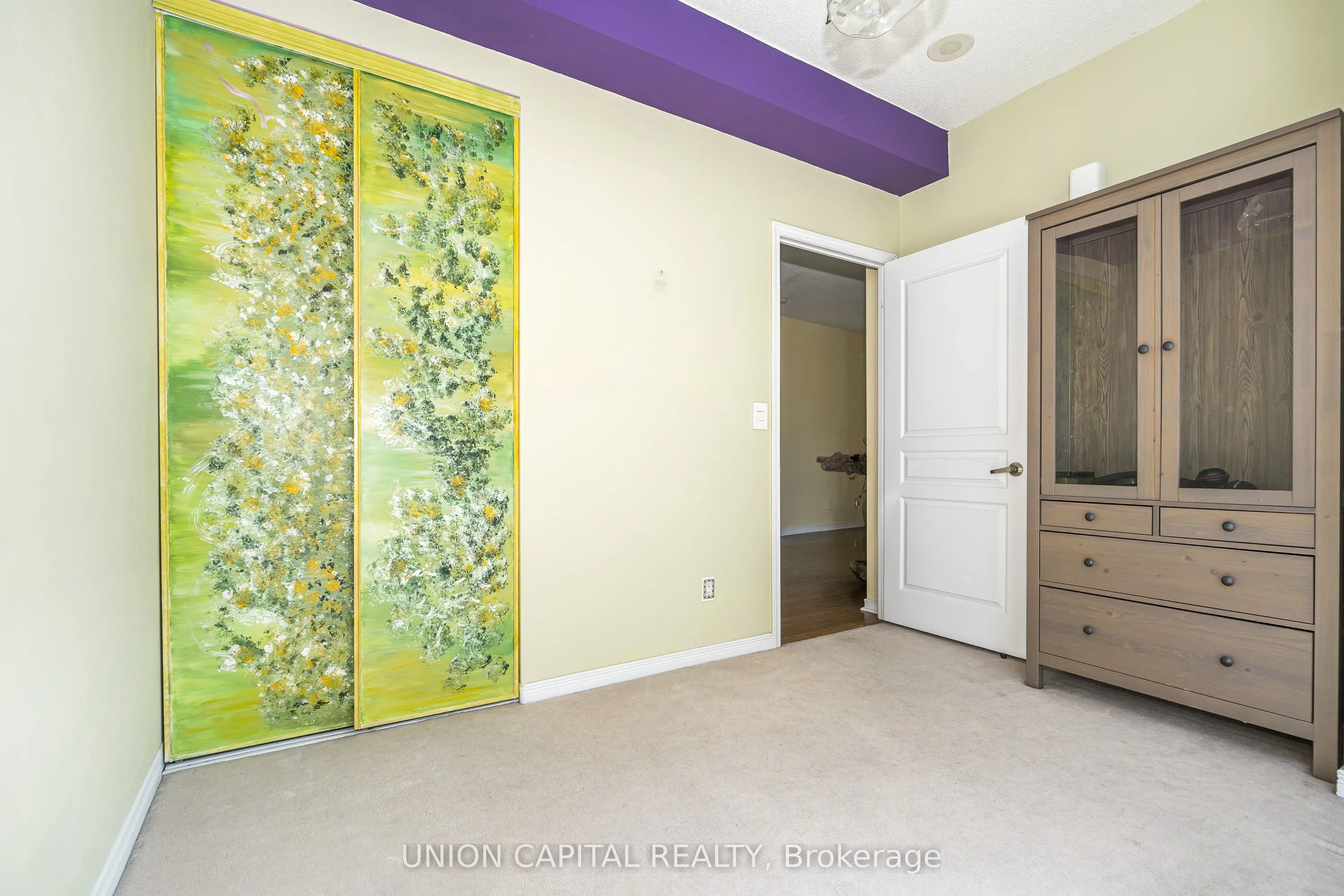 509 Beecroft Road #2002