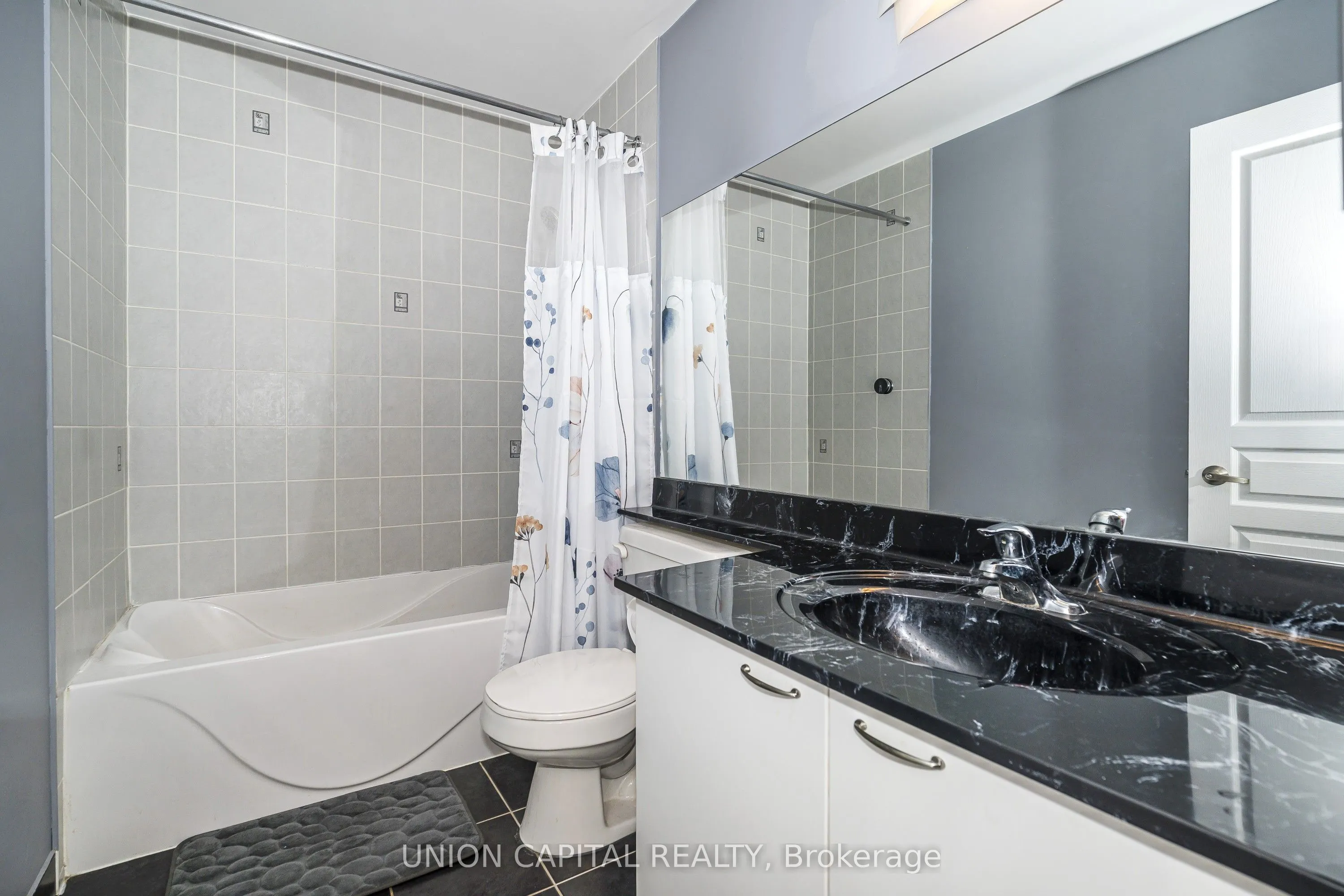 509 Beecroft Road #2002
