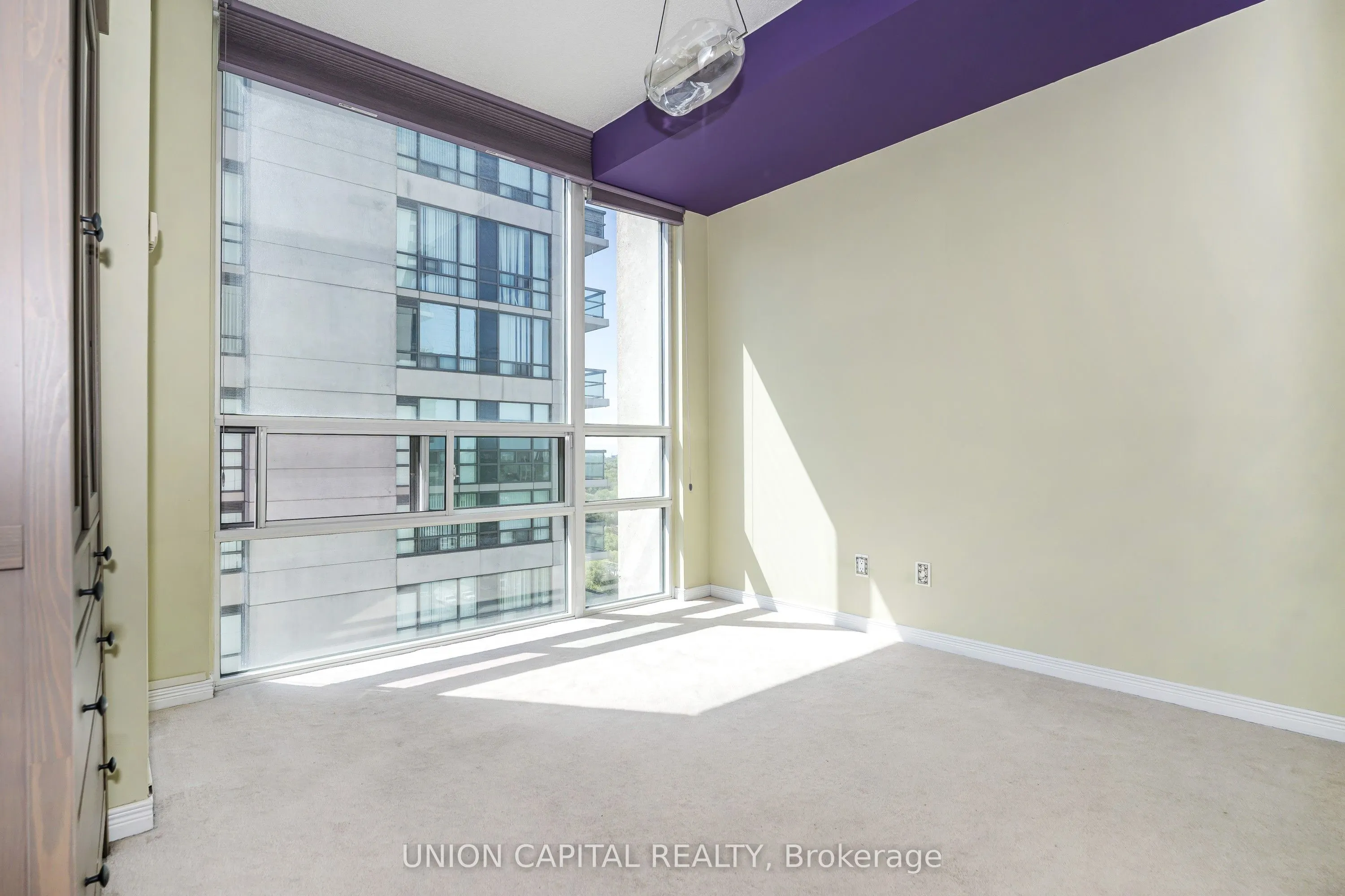 509 Beecroft Road #2002