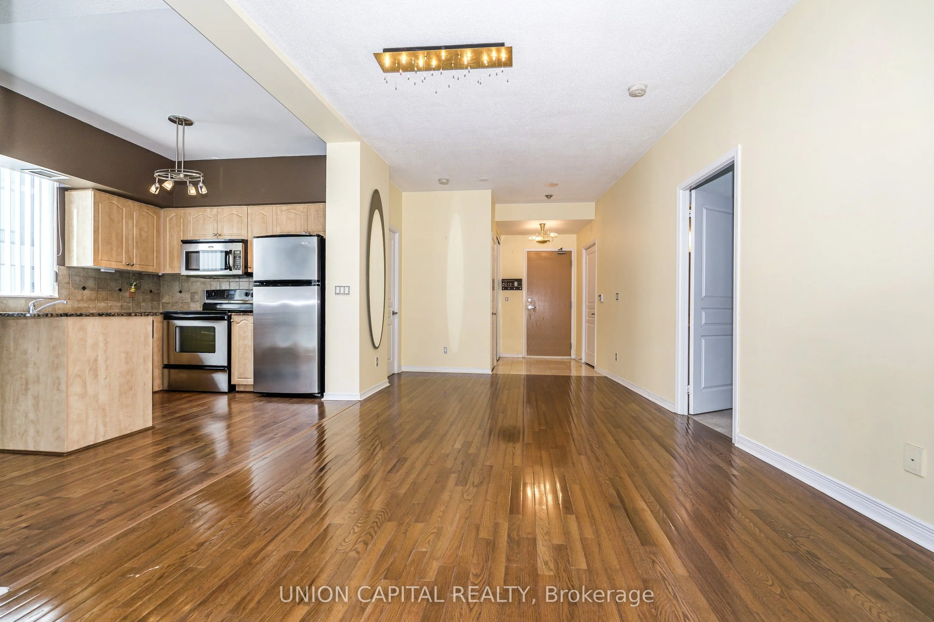 509 Beecroft Road #2002