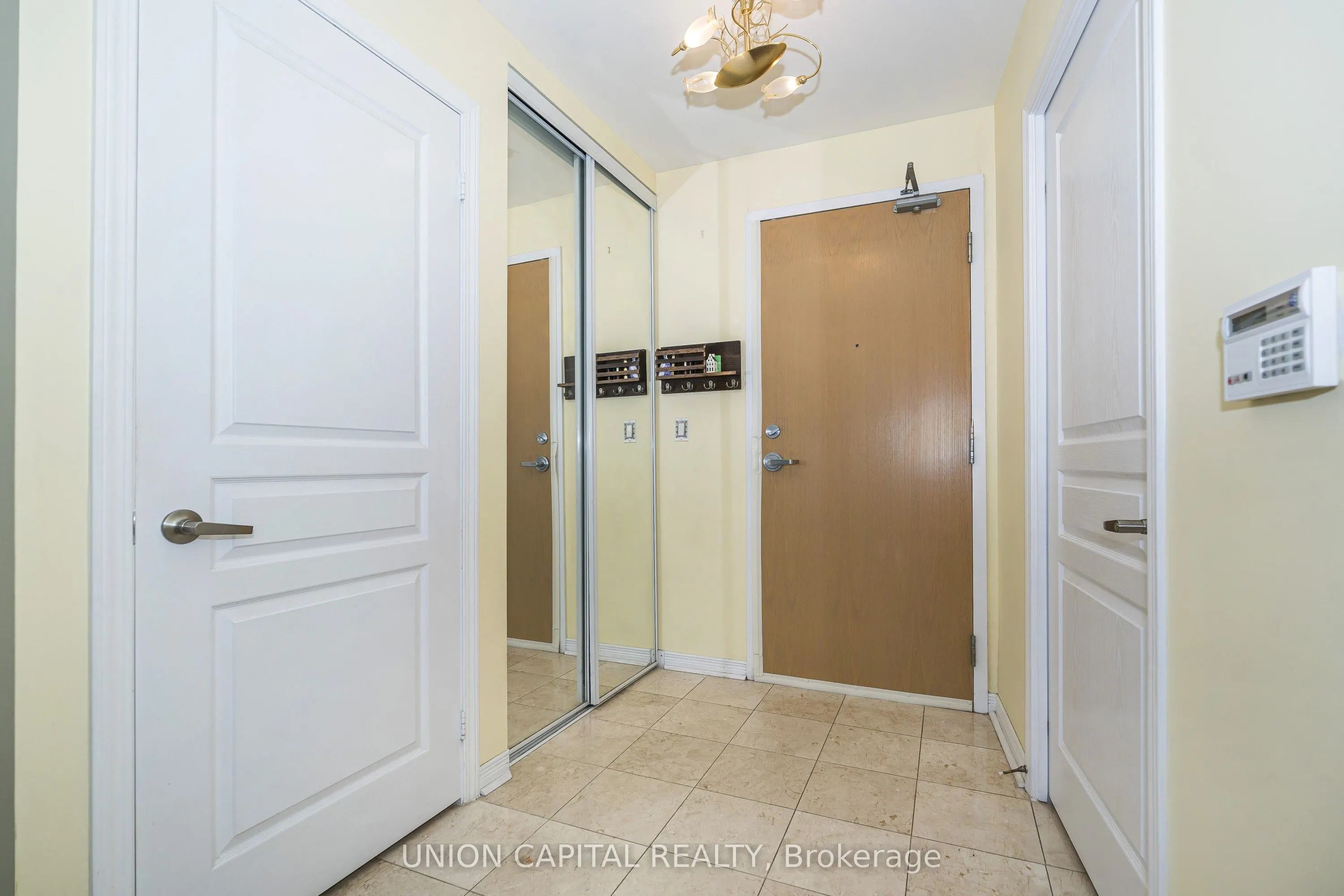 509 Beecroft Road #2002