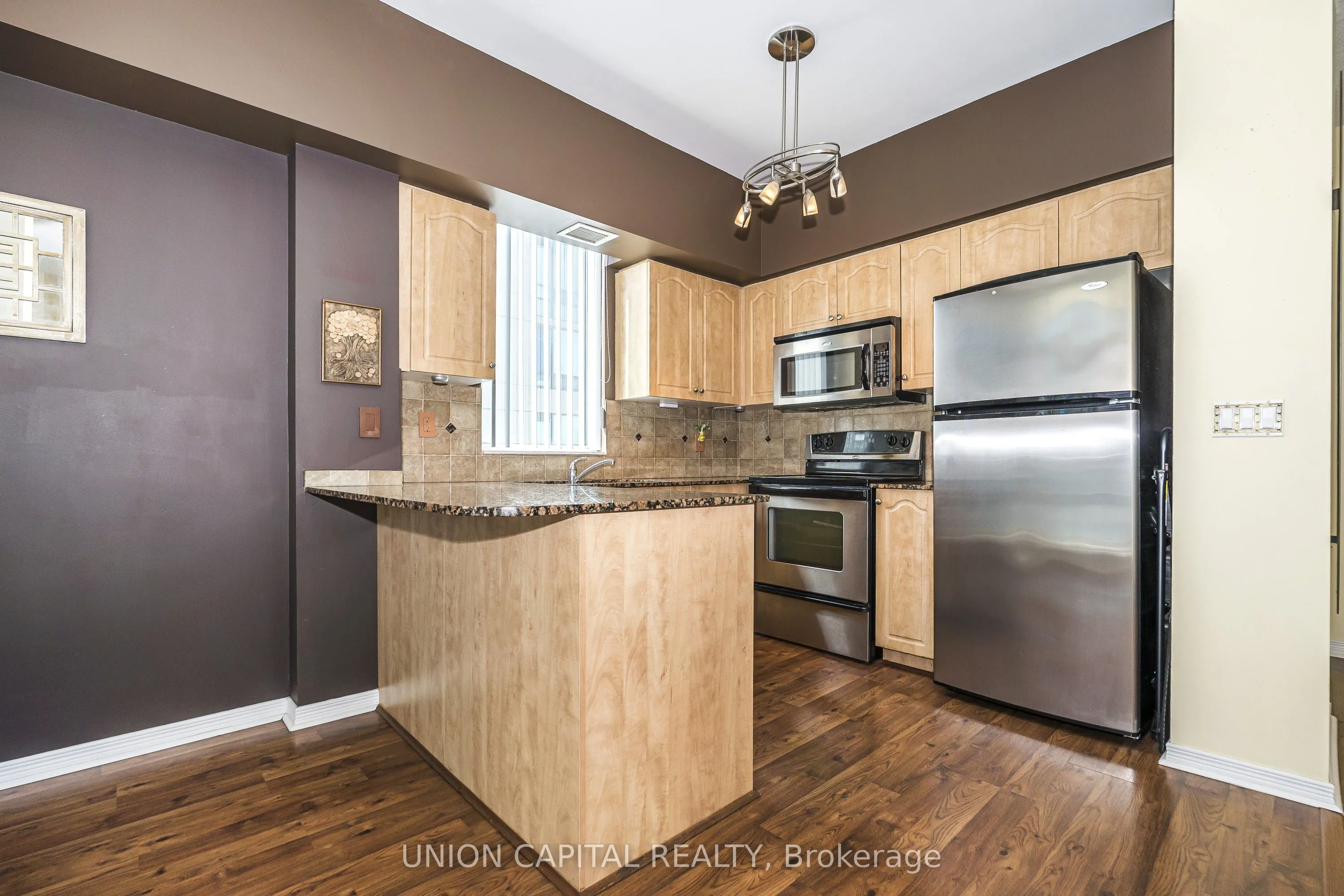 509 Beecroft Road #2002