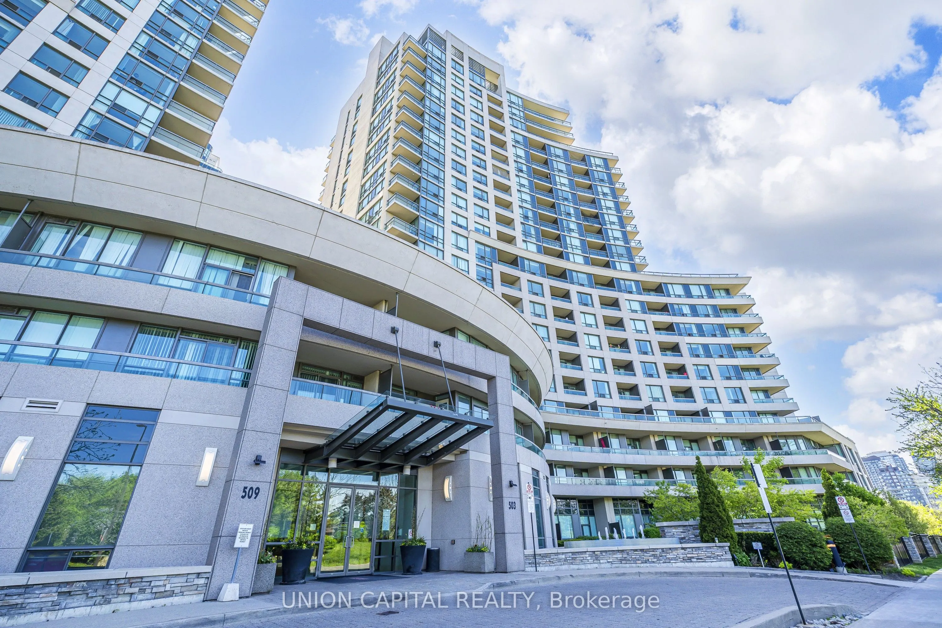 509 Beecroft Road #2002