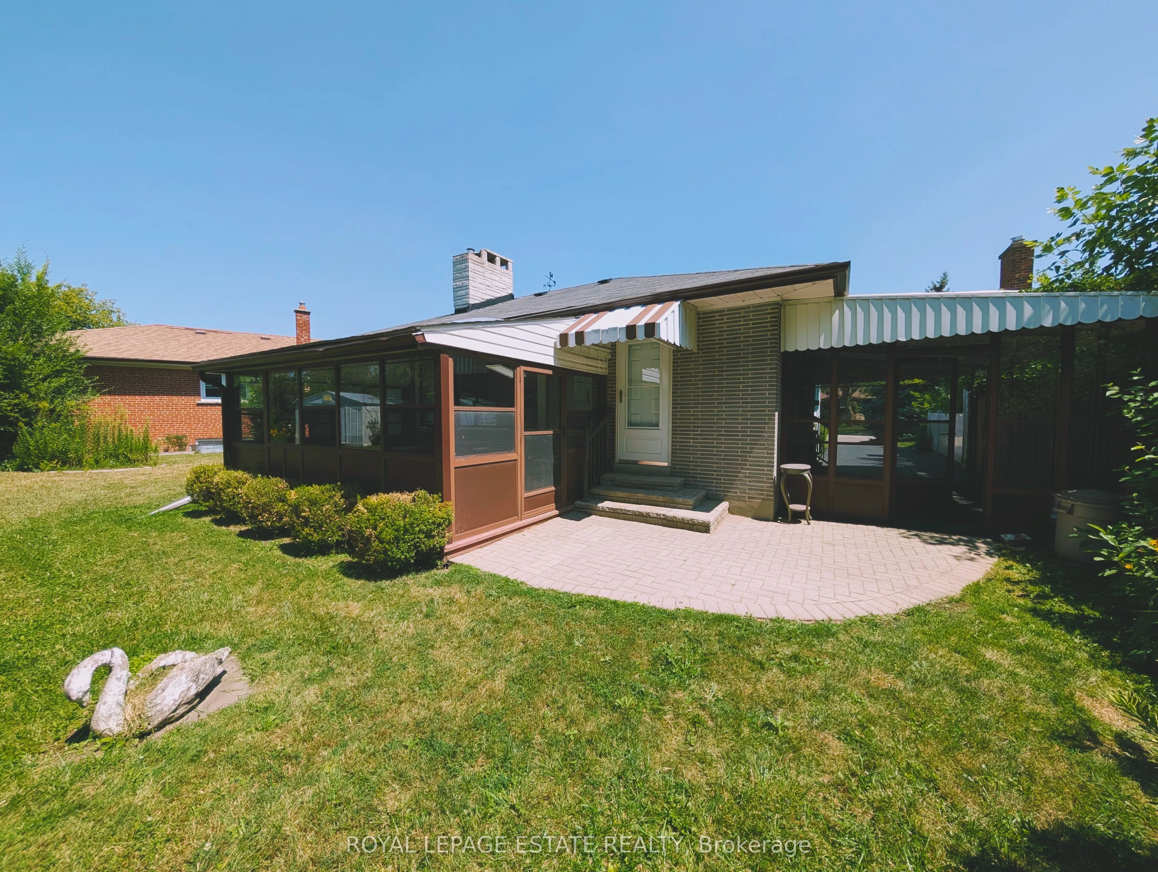 8 Wallbridge Court