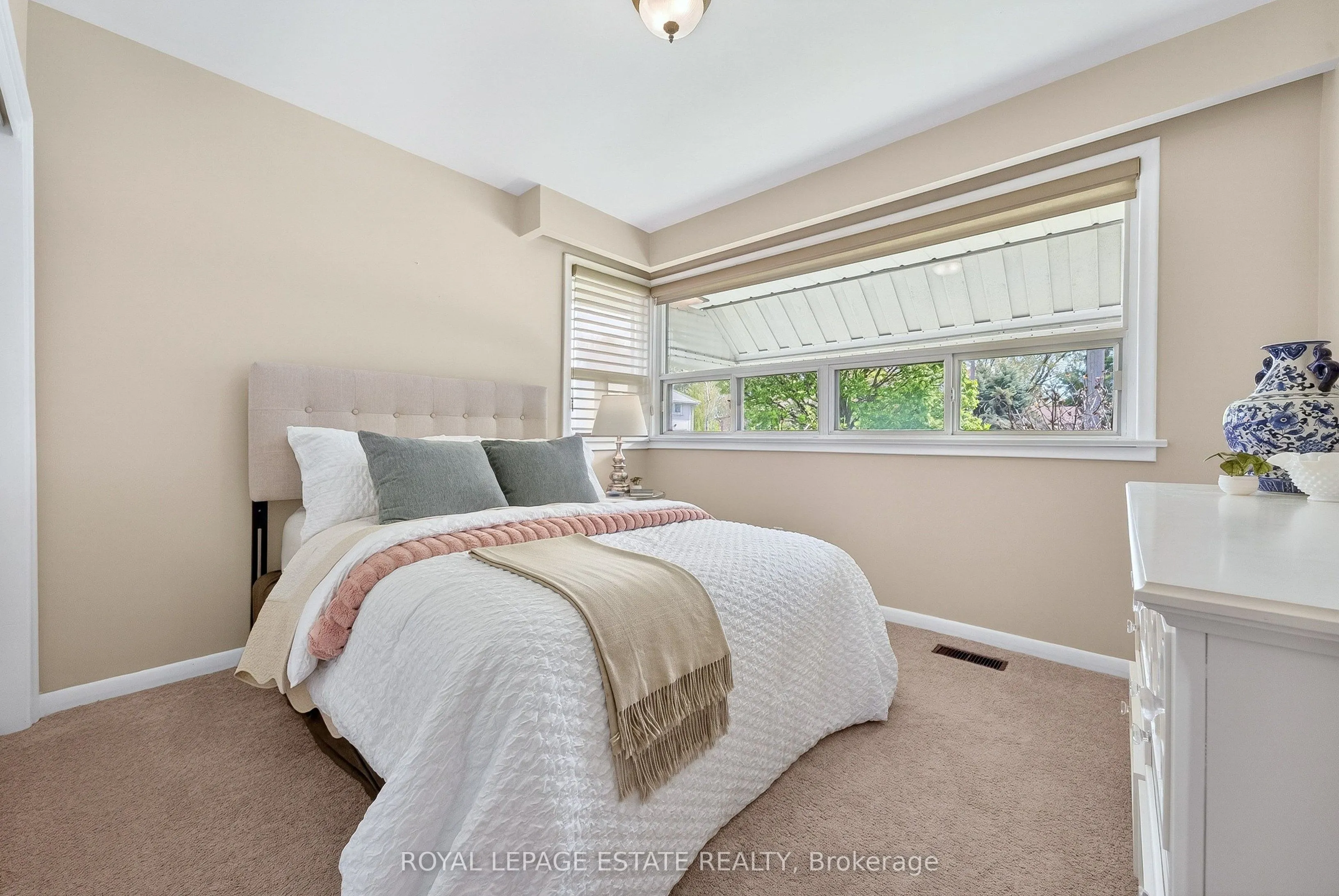 8 Wallbridge Court