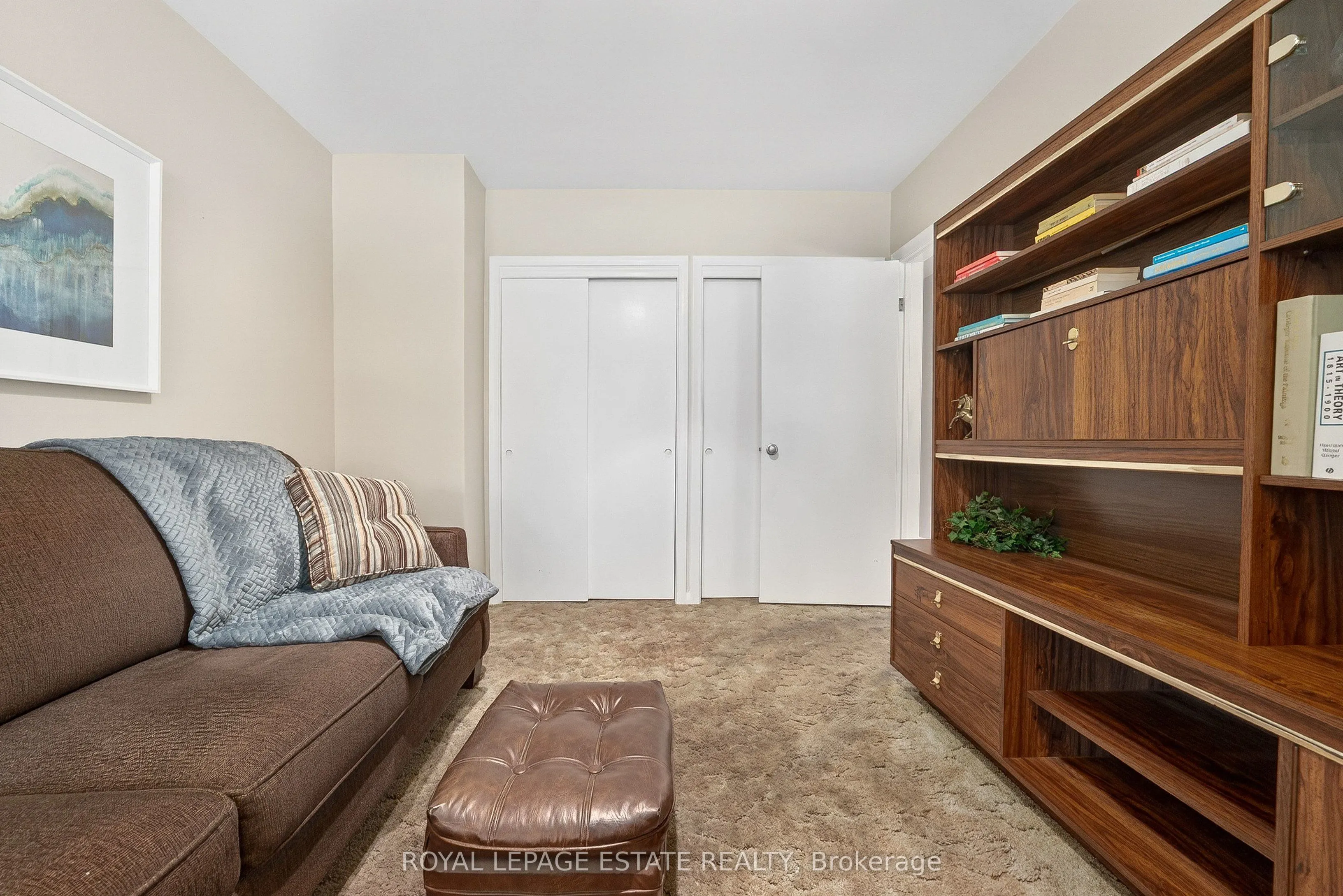 8 Wallbridge Court