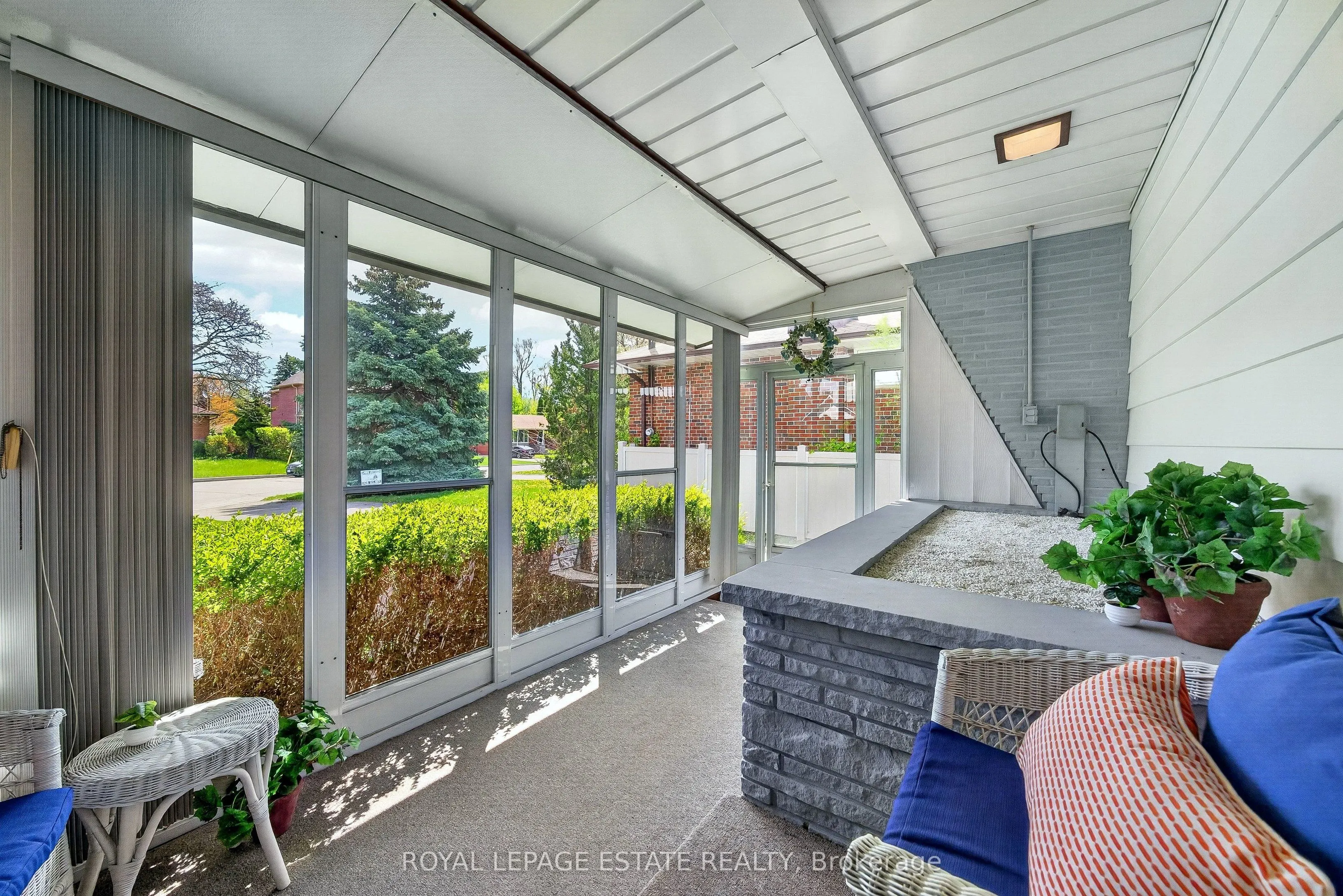 8 Wallbridge Court