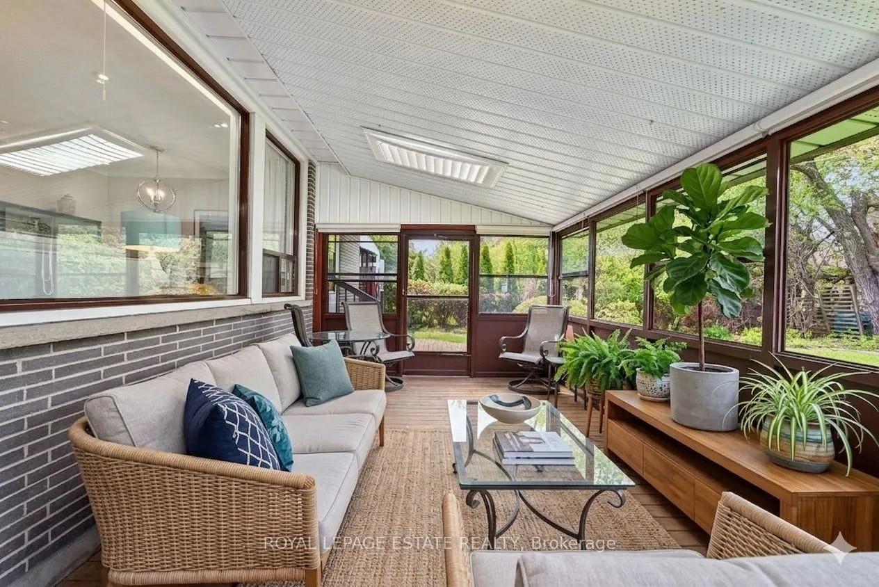 8 Wallbridge Court