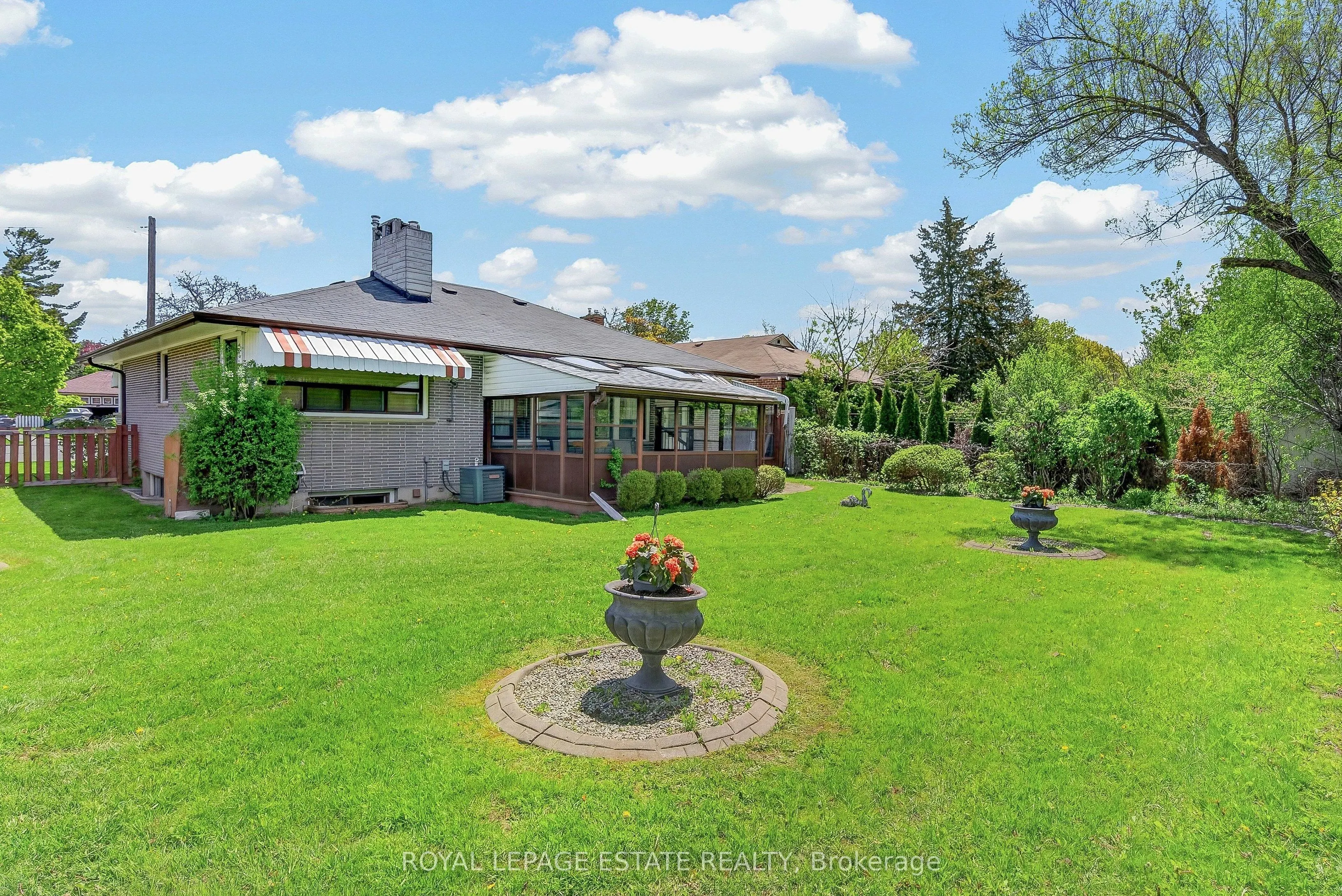 8 Wallbridge Court