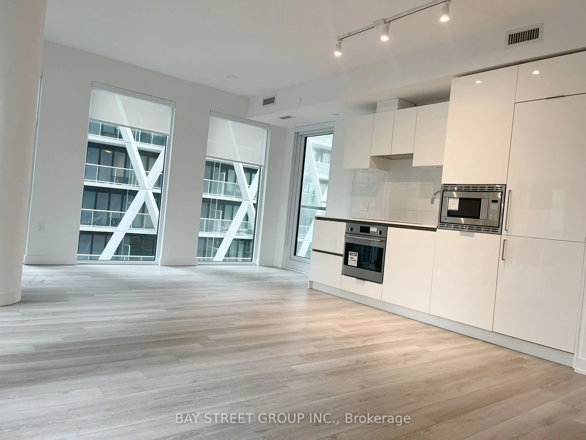238 Simcoe Street #1904
