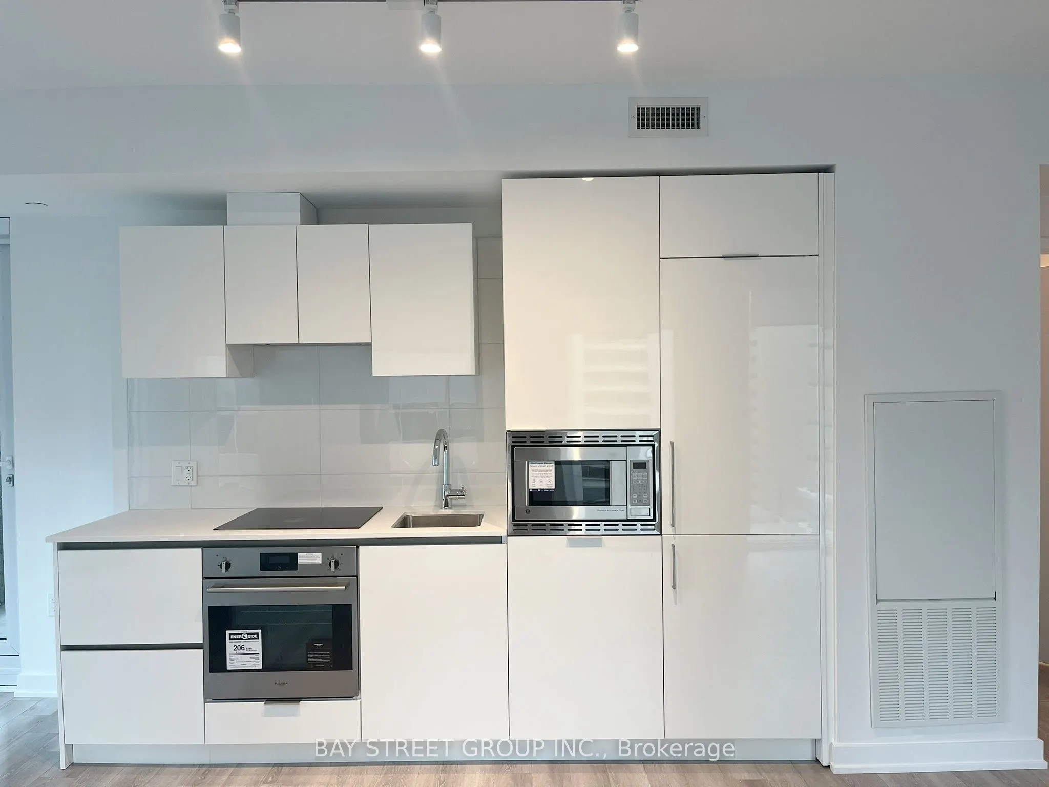 238 Simcoe Street #1904