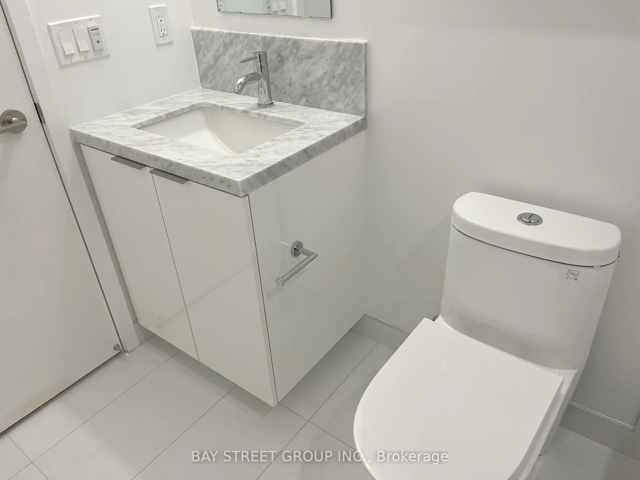 238 Simcoe Street #1904
