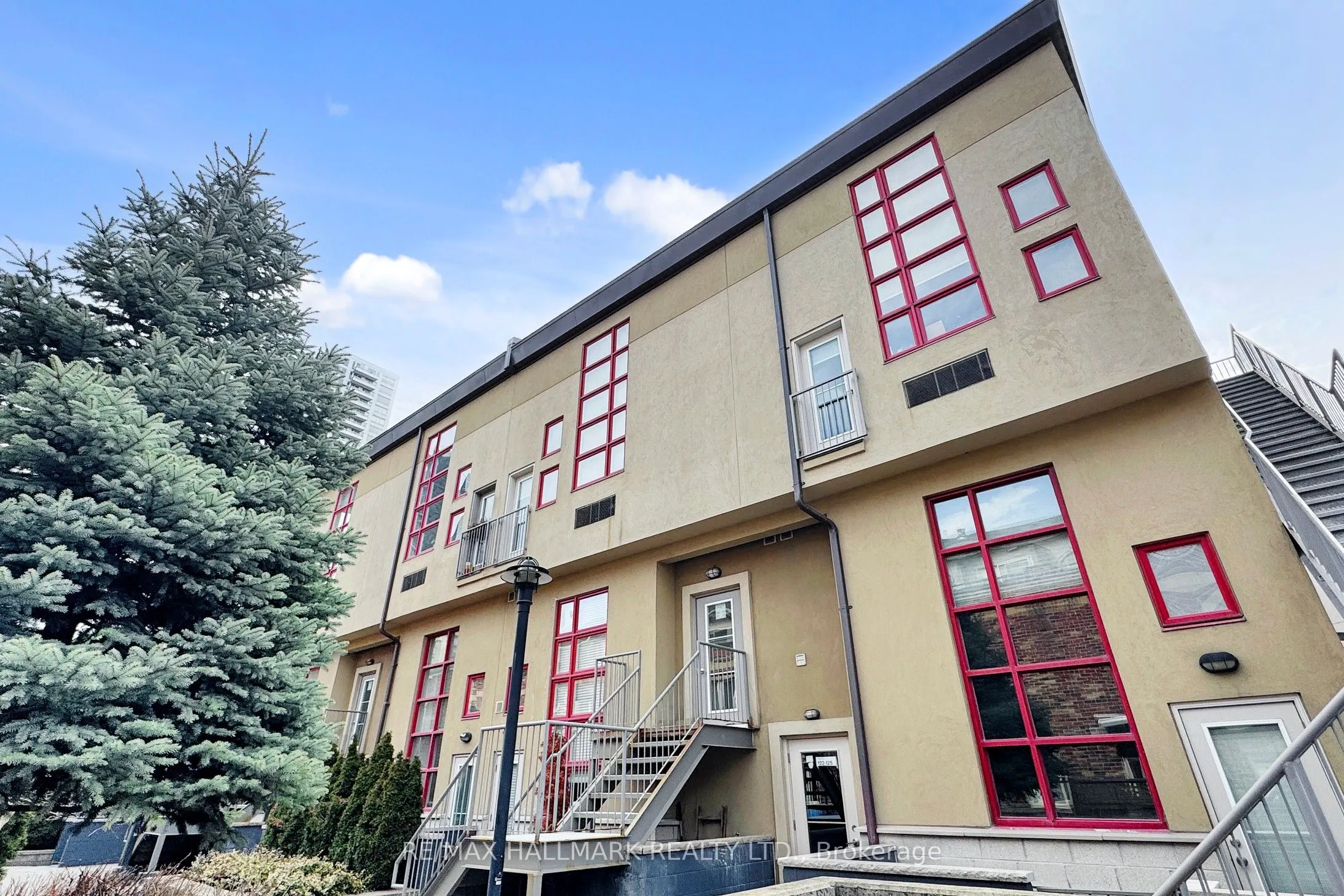 21 Earl Street #314