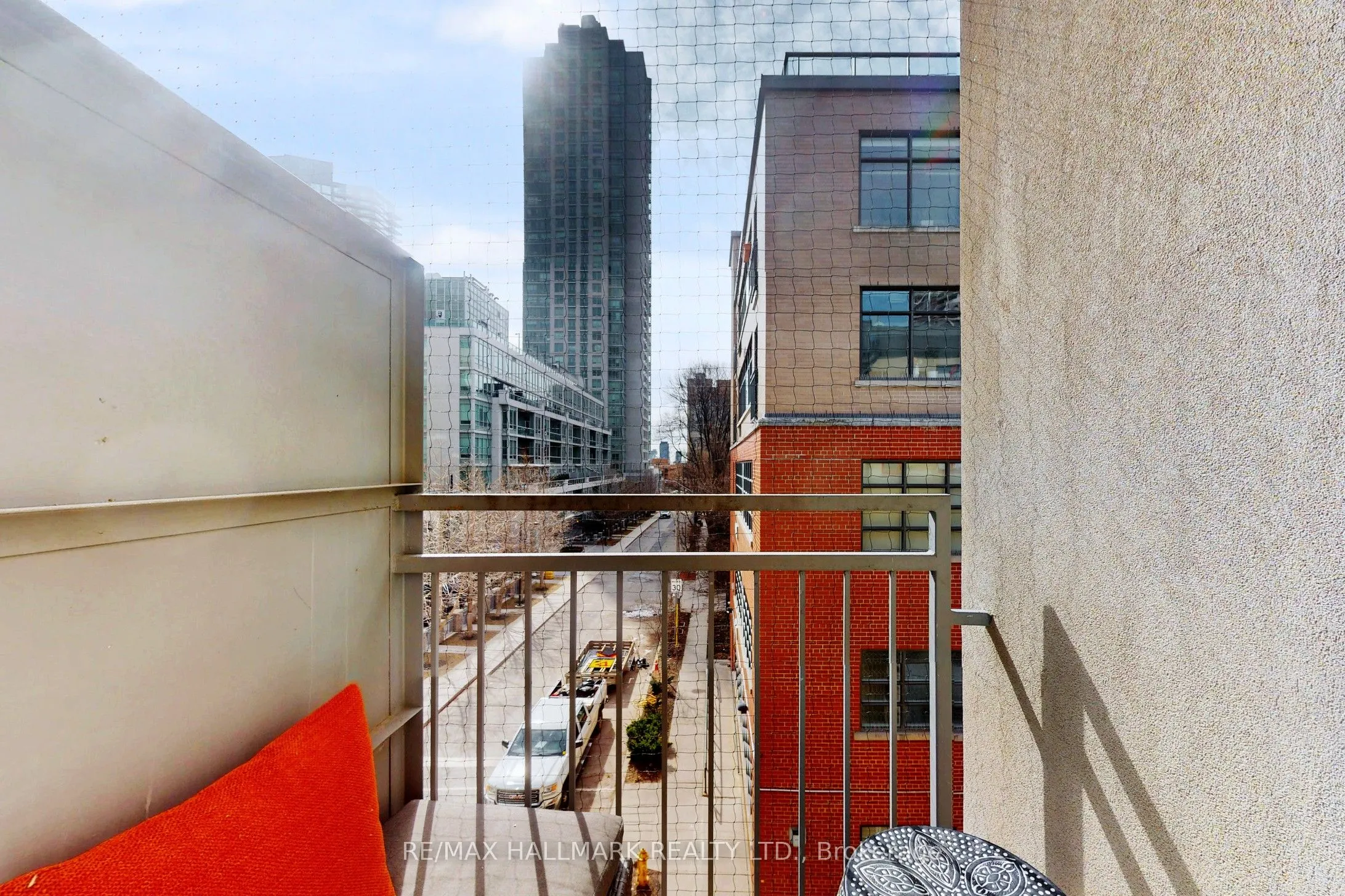 21 Earl Street #314