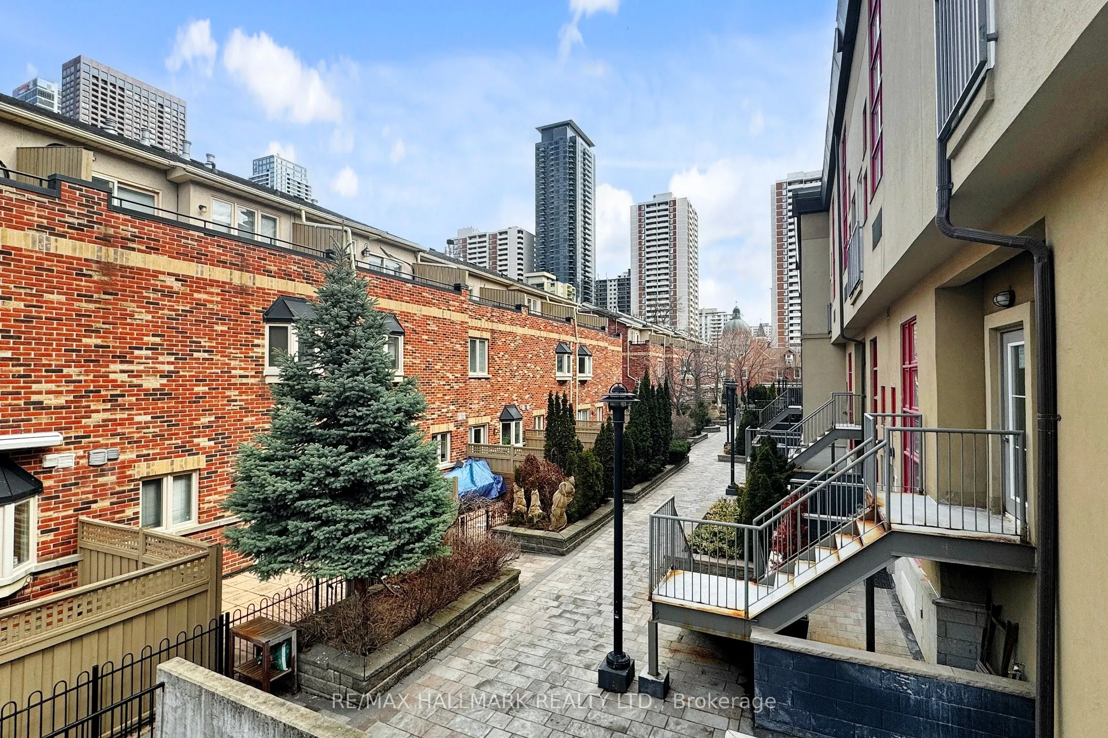 21 Earl Street #314