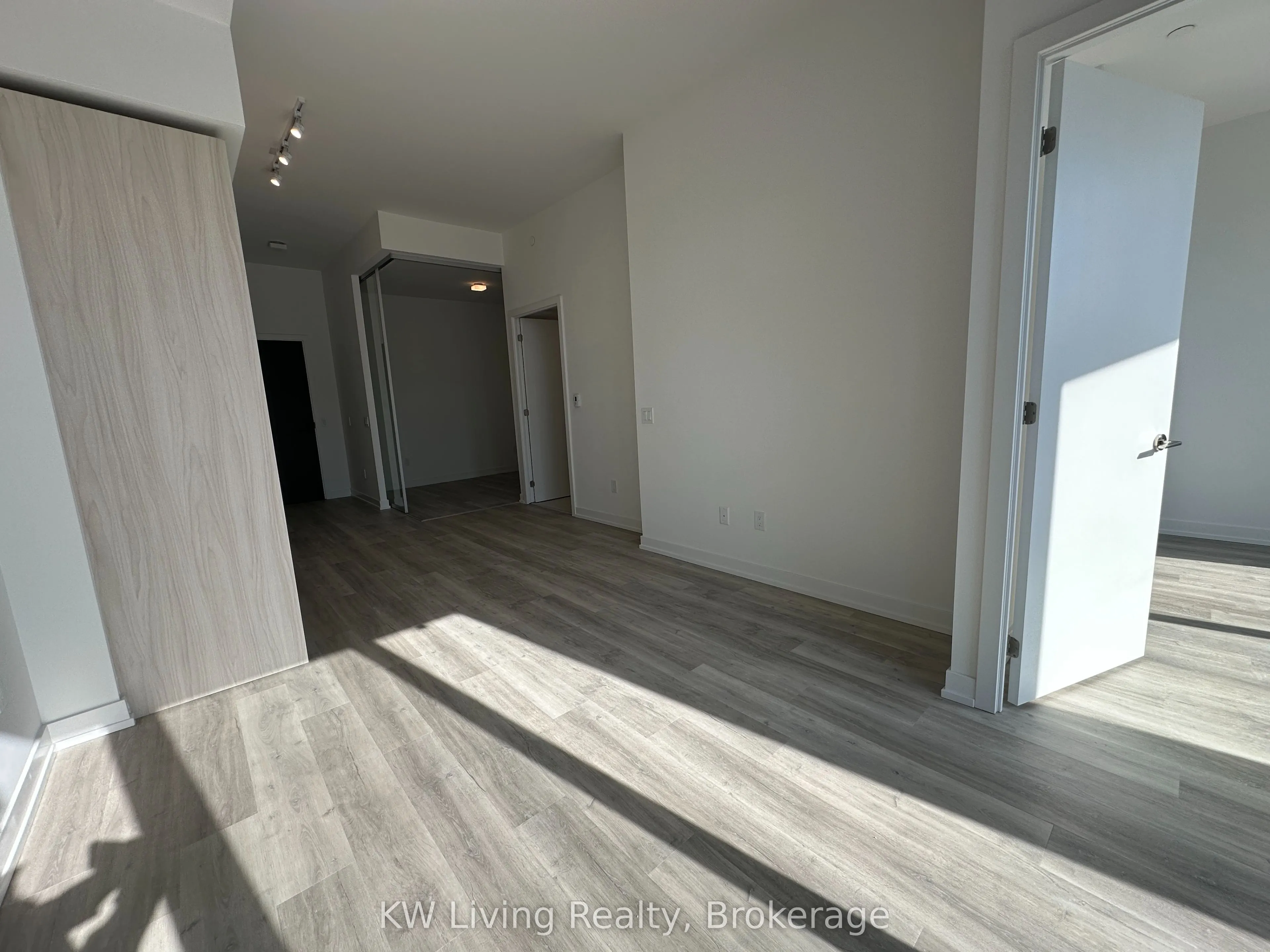 28 Eastern Avenue #616